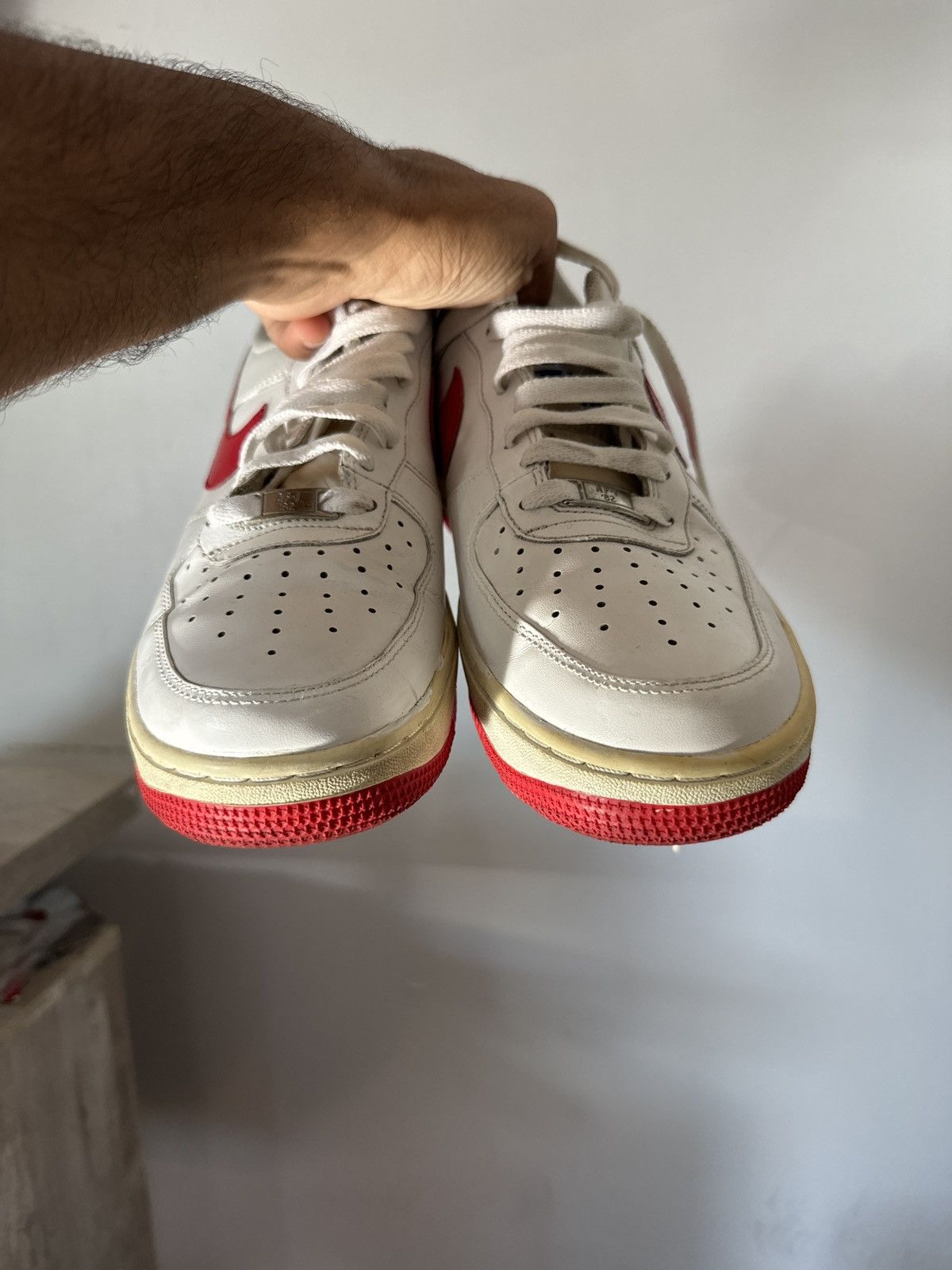 Nike Nike Air Force 1 Low 2012 University Red Size US 9 / EU 42 - 2 Thumbnail