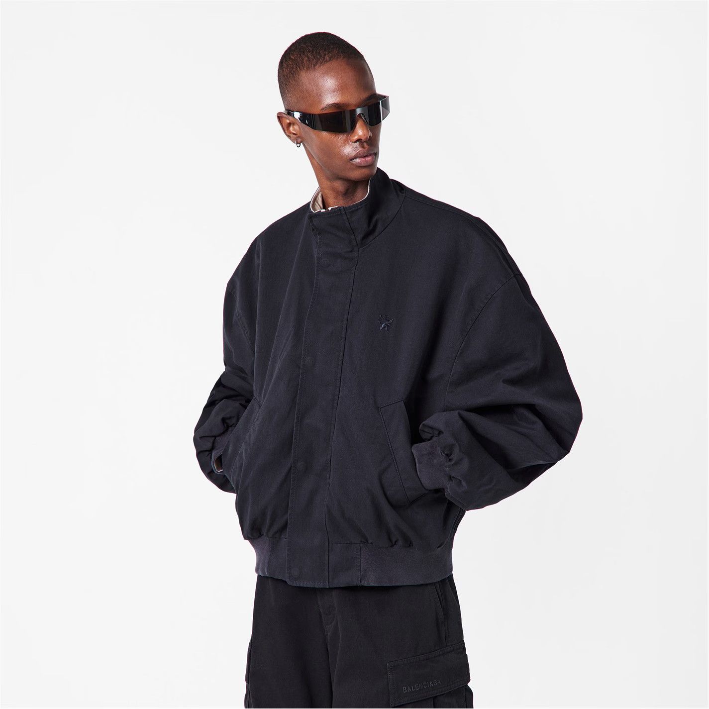 Balenciaga o1g2r1mq0226 Bal Reverse Bomber Jacket In Beige/Blue Size US S / EU 44-46 / 1 - 4 Thumbnail