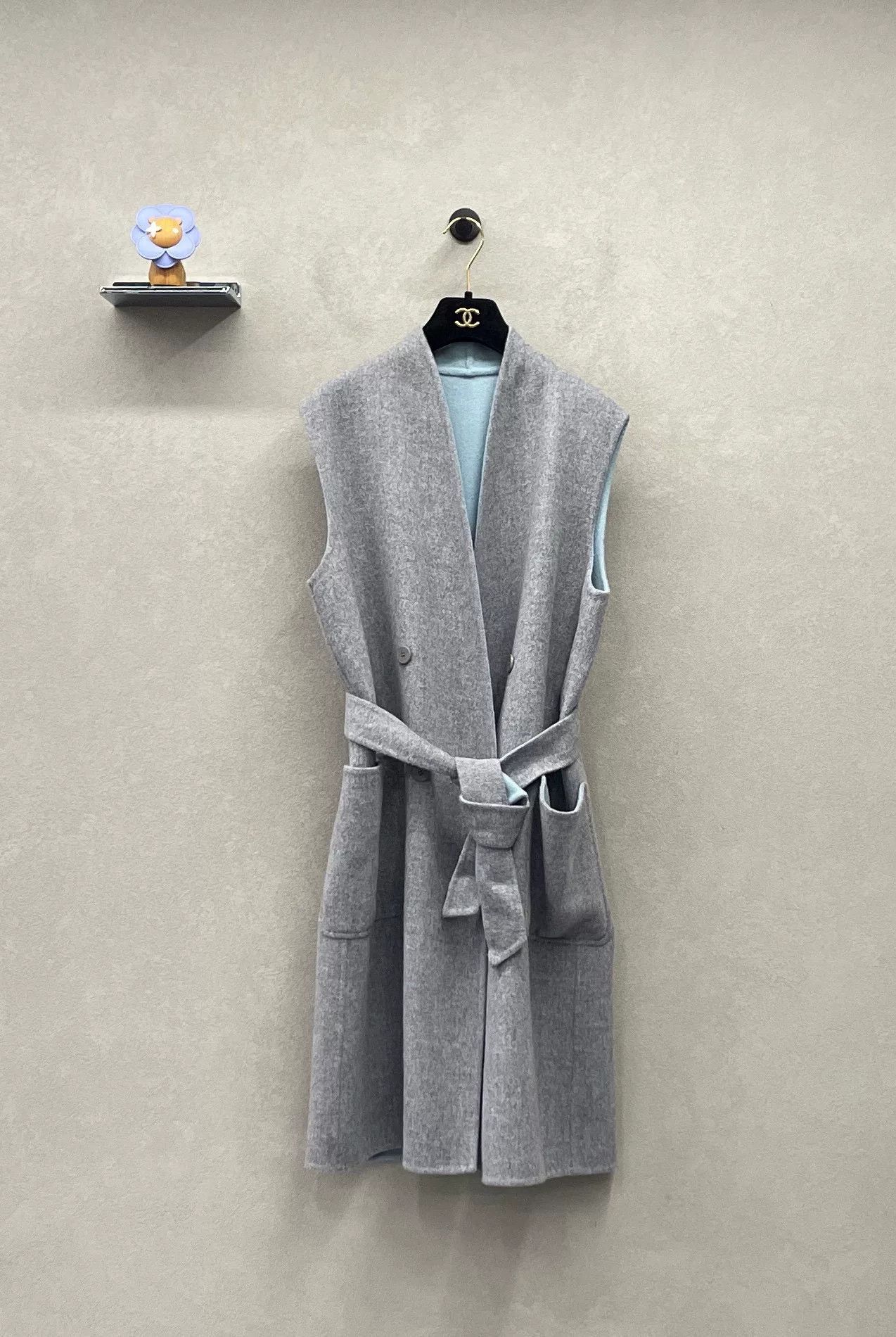 Max Mara gray long MaxMara vest size 38 Size US M / EU 48-50 / 2 - 1 Thumbnail