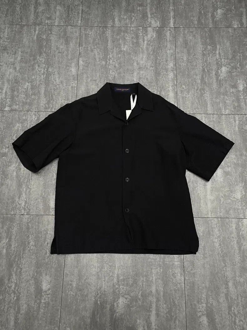 Louis Vuitton Louis Vuitton Black dark full print short sleeve shirt Size US M / EU 48-50 / 2 - 1 Thumbnail