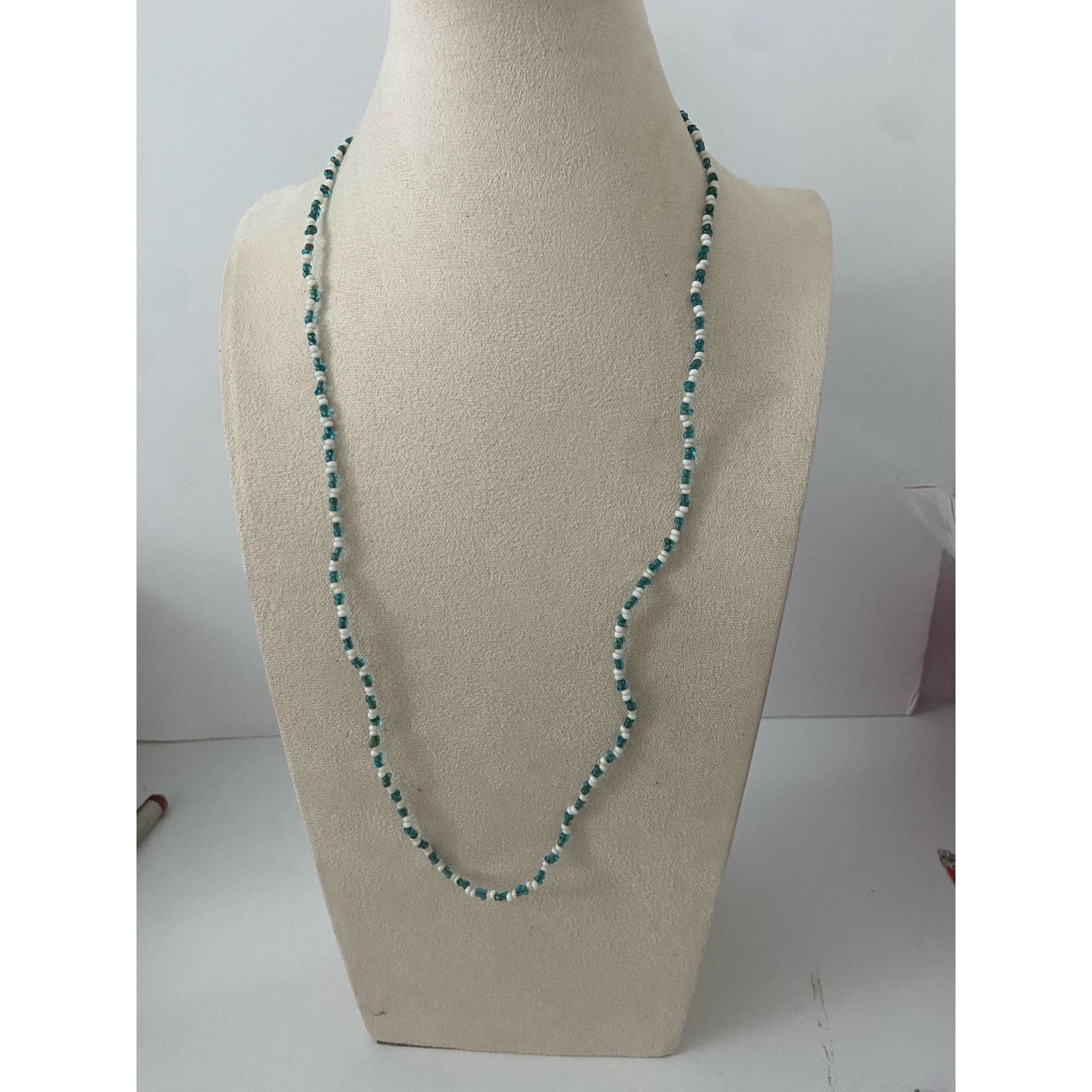 Vintage Teal and white bead necklace Size ONE SIZE - 1 Thumbnail
