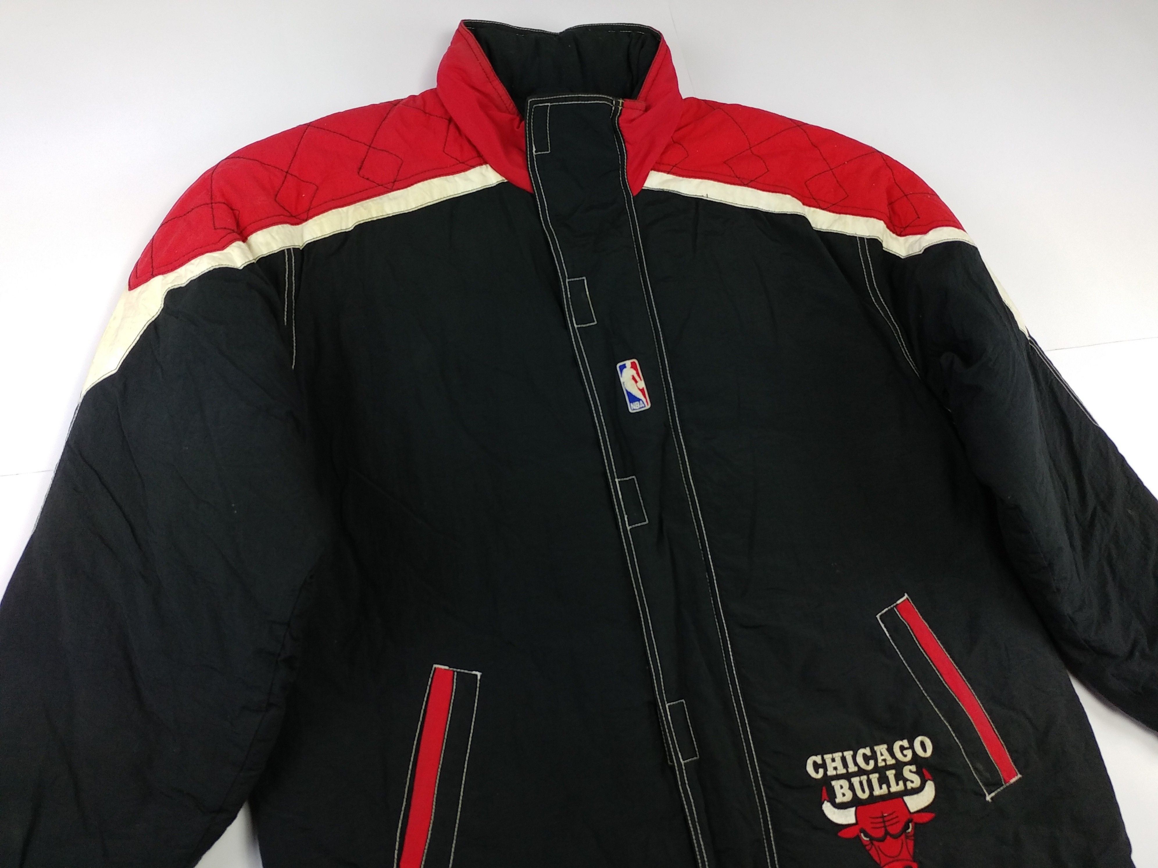 Starter NBA Chicago Bulls jacket, Starter basketball vintage 90s L Size US L / EU 52-54 / 3 - 13 Thumbnail