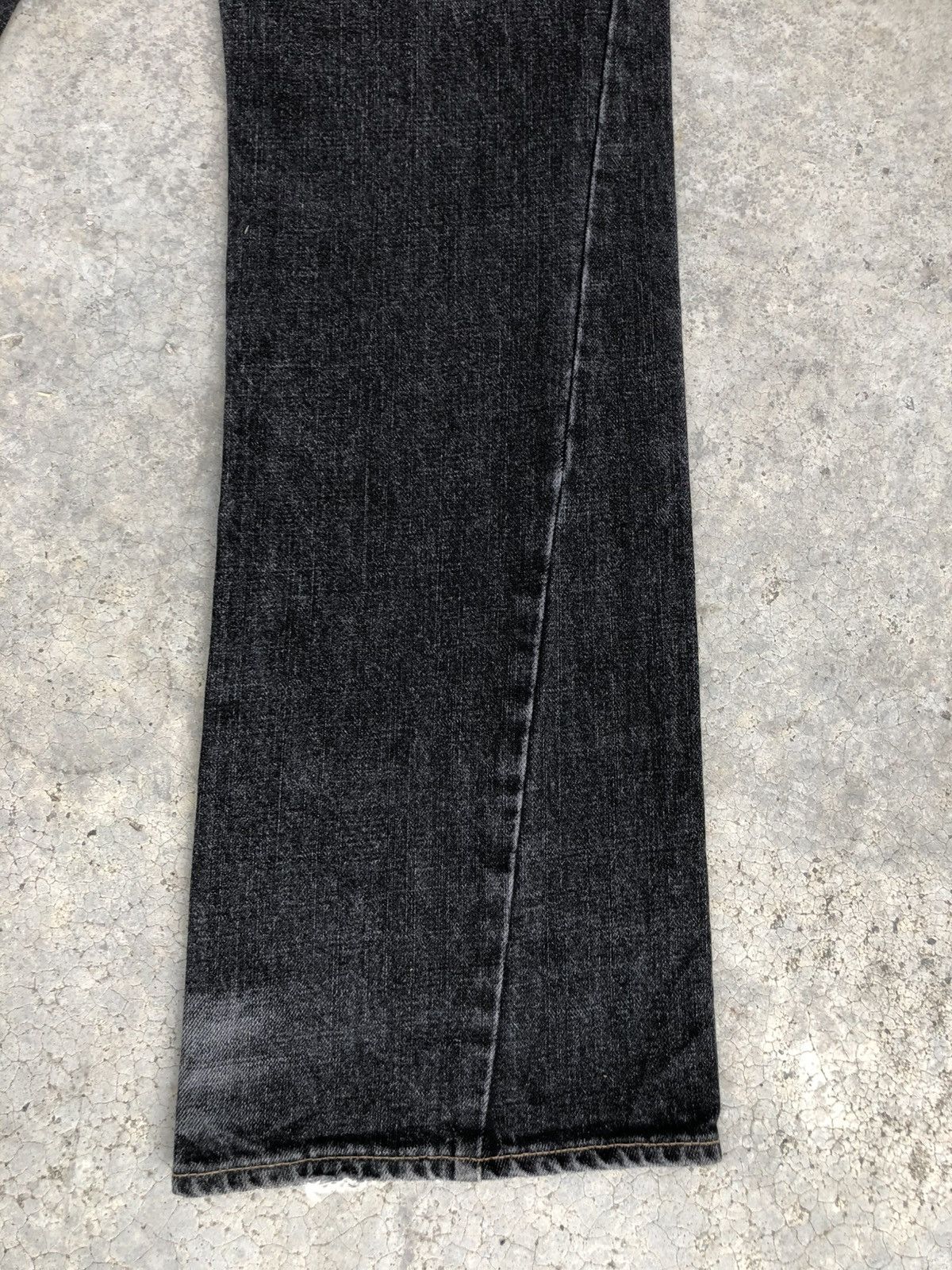 If Six Was Nine Japanese Uniqlo Flared Jeans Distressed Denim Size US 31 - 12 Thumbnail