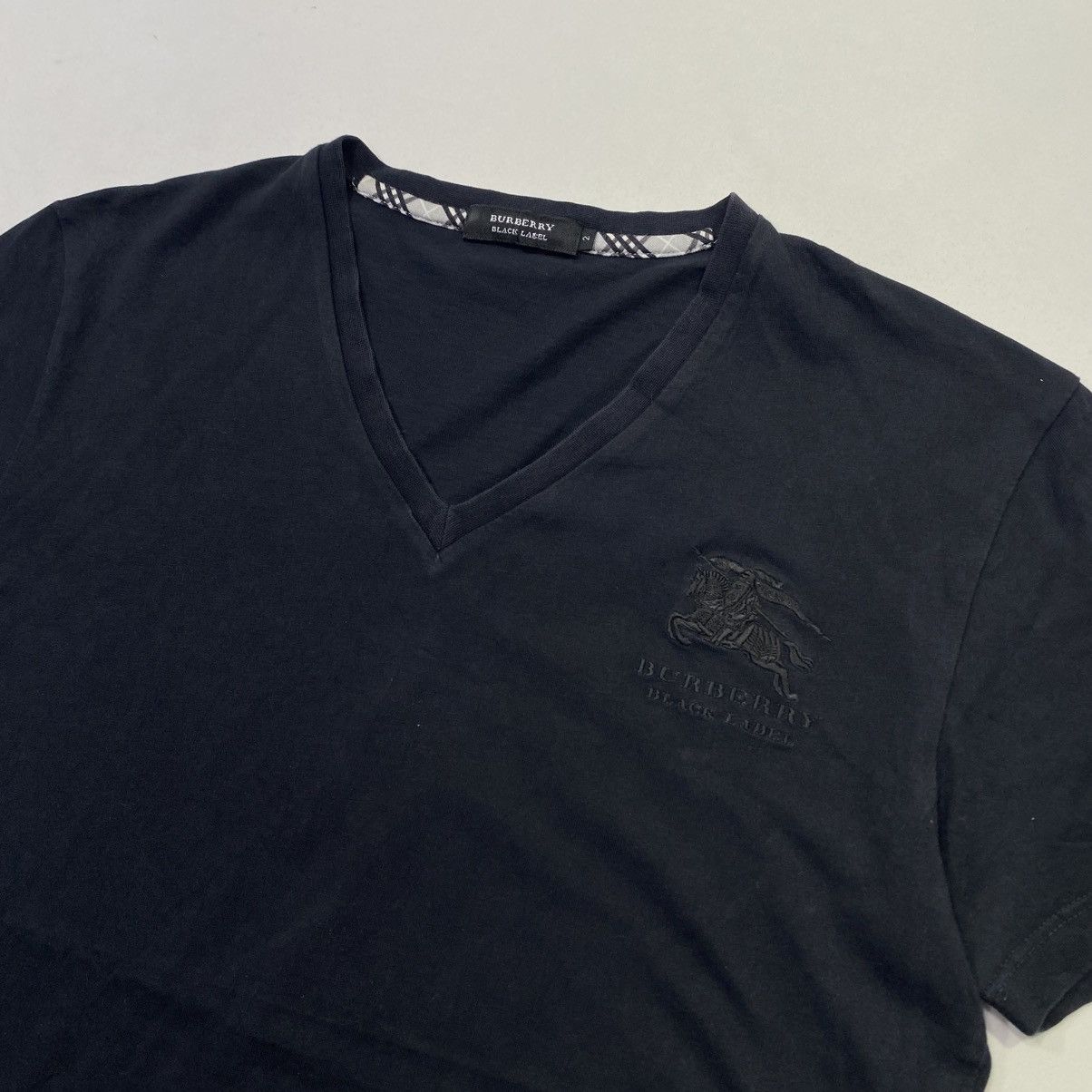 Burberry Burberry Black Label Vneck T-Shirt Size US S / EU 44-46 / 1 - 2 Thumbnail