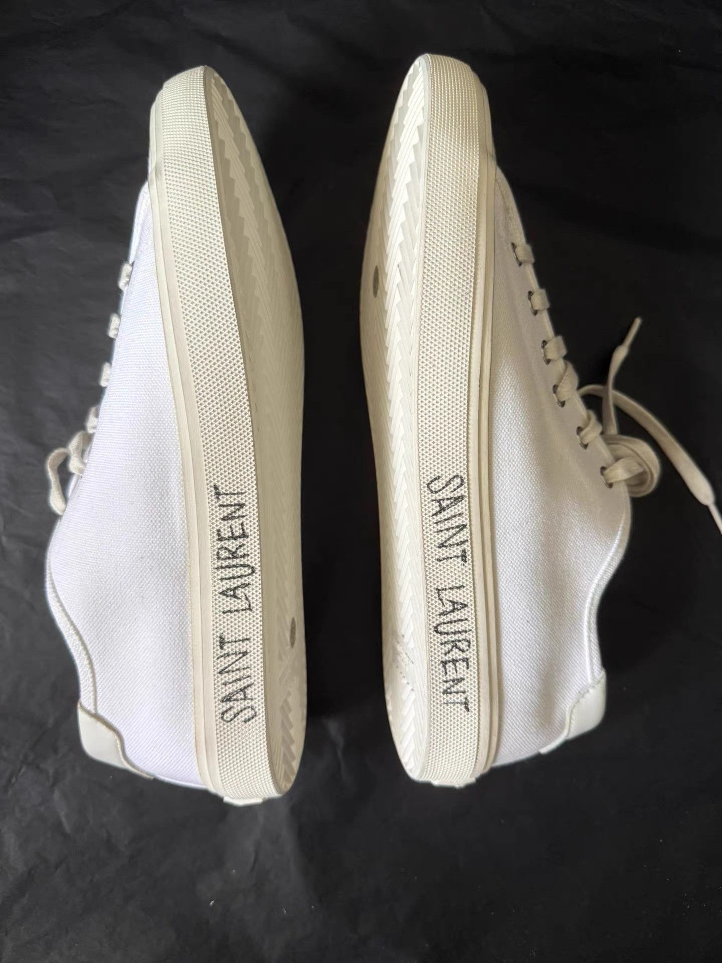 Saint Laurent Paris Saint Laurent Canvas Graffiti Letter White Sneakers K33 Size US 7 / EU 40 - 2 Thumbnail