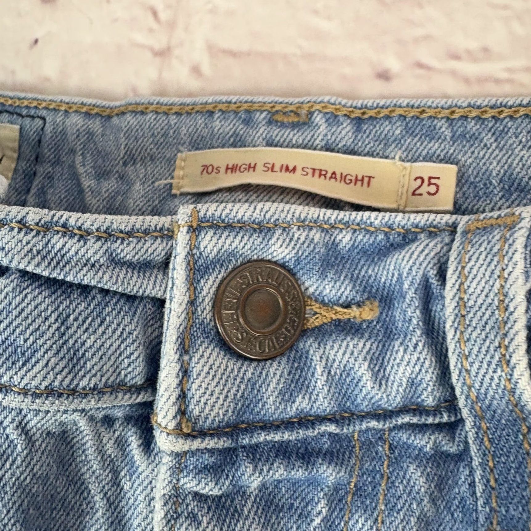 Levi's Levis Premium 70s High Slim Straight Jeans Womens 25 Light Wash High Rise Denim Size 42" / US 20 - 4 Thumbnail
