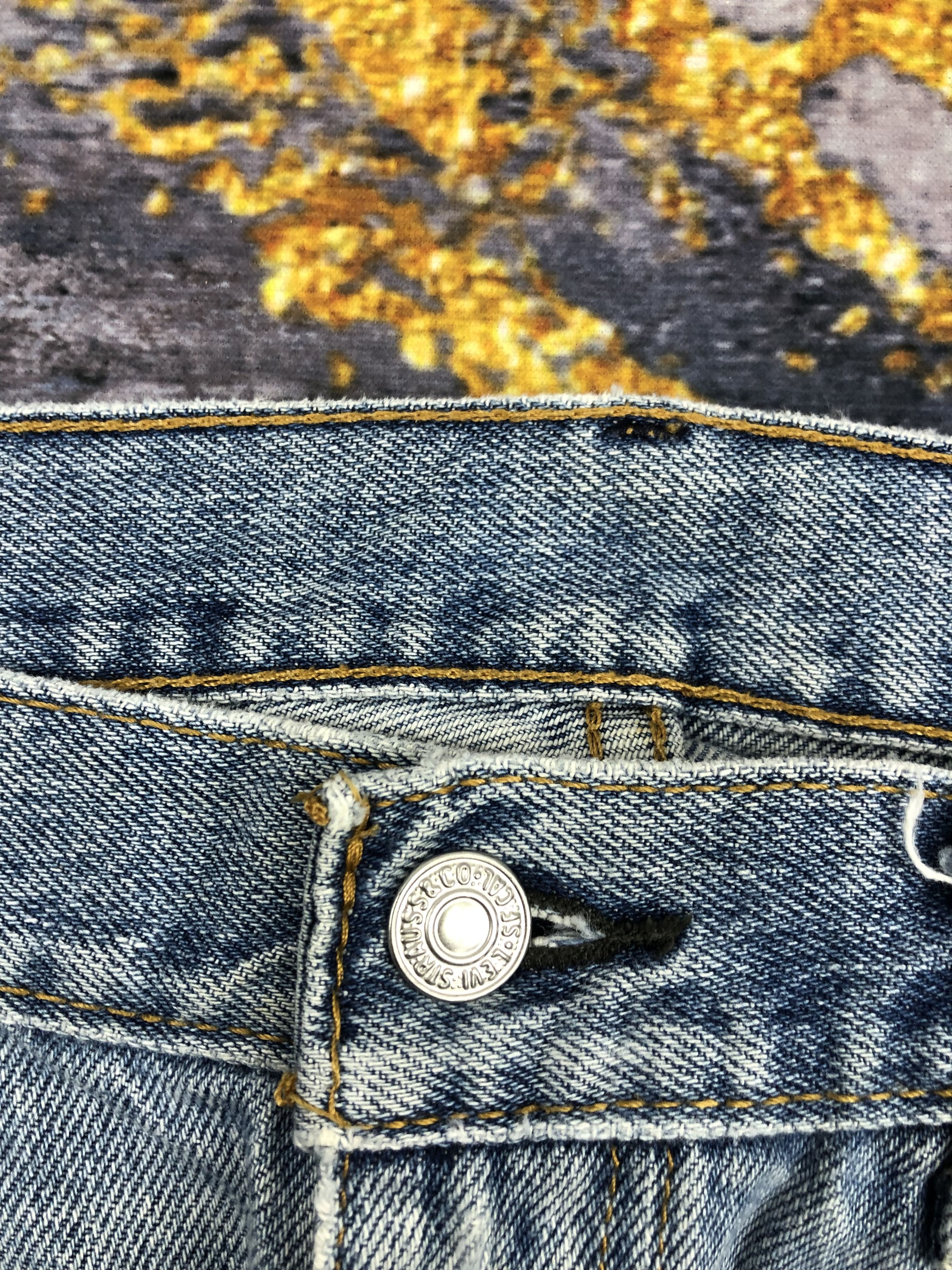 Levi's Vintage Levis 505 Light Washed Jeans DPP0159 Size US 37 - 10 Thumbnail