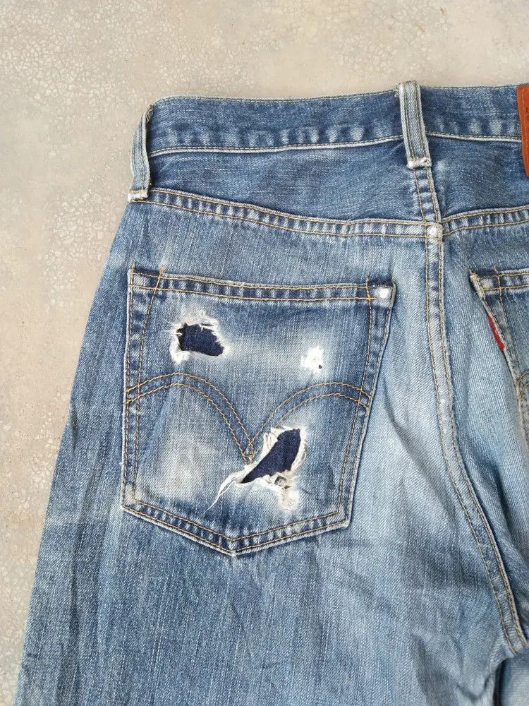 Levi's Vintage Levi's Jeans 502 Faded Blue Distressed Denim 28x30 Size US 28 / EU 44 - 6 Thumbnail