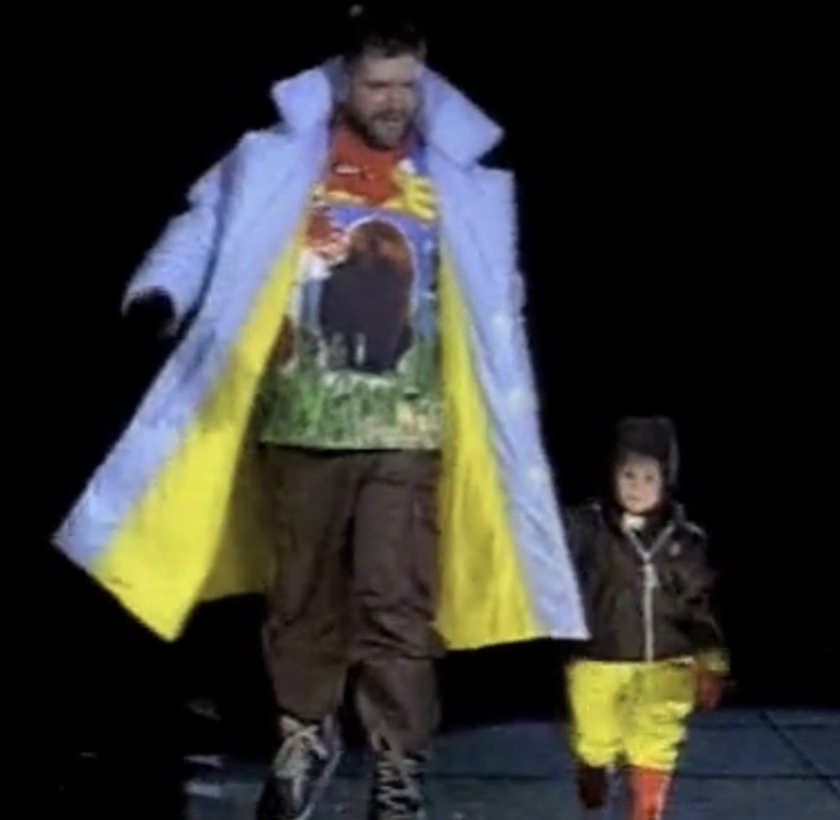 Walter Van Beirendonck FW1996 Runway W&LT Cute! Bear Sweatshirt Size US XL / EU 56 / 4 - 8 Thumbnail