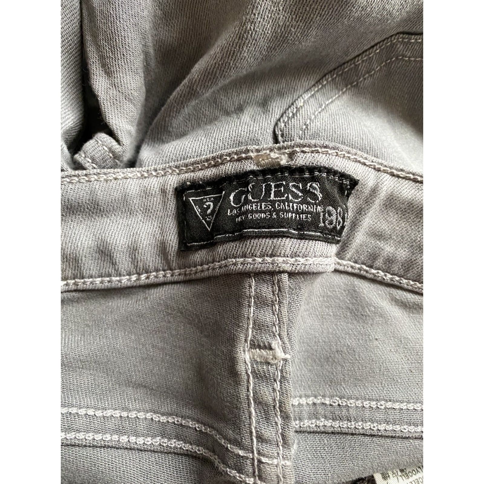 Guess Womens GUESS Power Skinny Jeans Low rise Gray size 30 Jeans Skinny Women Slim Belt Loops Button Fly Stretch Regular Size Type: Jeans Size 30" / US 8 / IT 44 - 4 Thumbnail