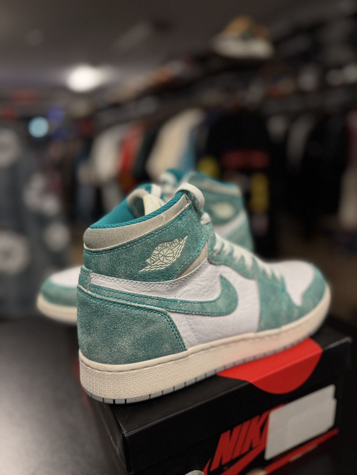 Jordan Brand × Nike Jordan 1 Turbo Green Size 6Y/7.5W (GS) Size US 6 / EU 39 - 4 Thumbnail