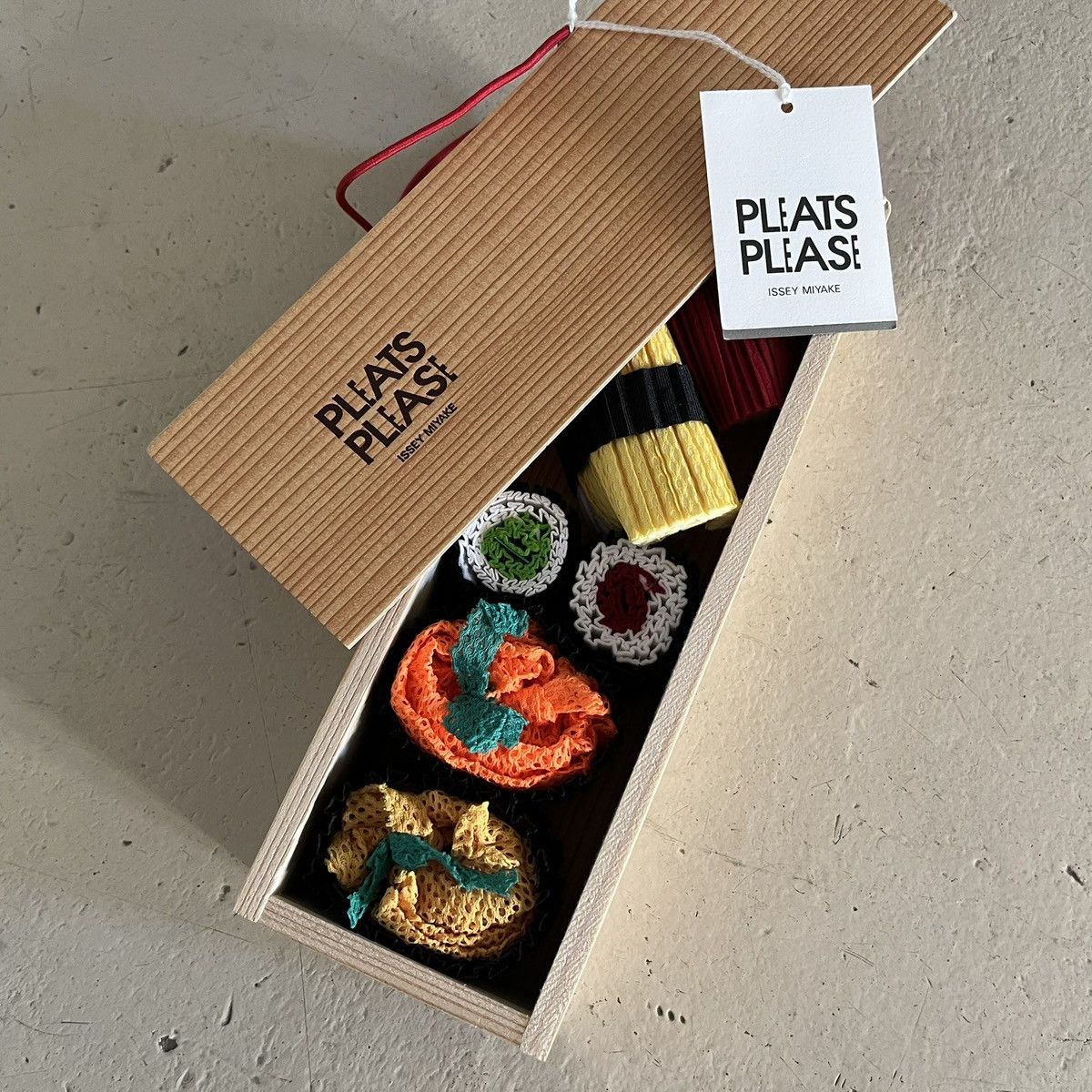 Pleats Please Issey Miyake Issey Miyake x Pleats Please Issey Miyake - Sushi Set Size ONE SIZE - 1 Thumbnail
