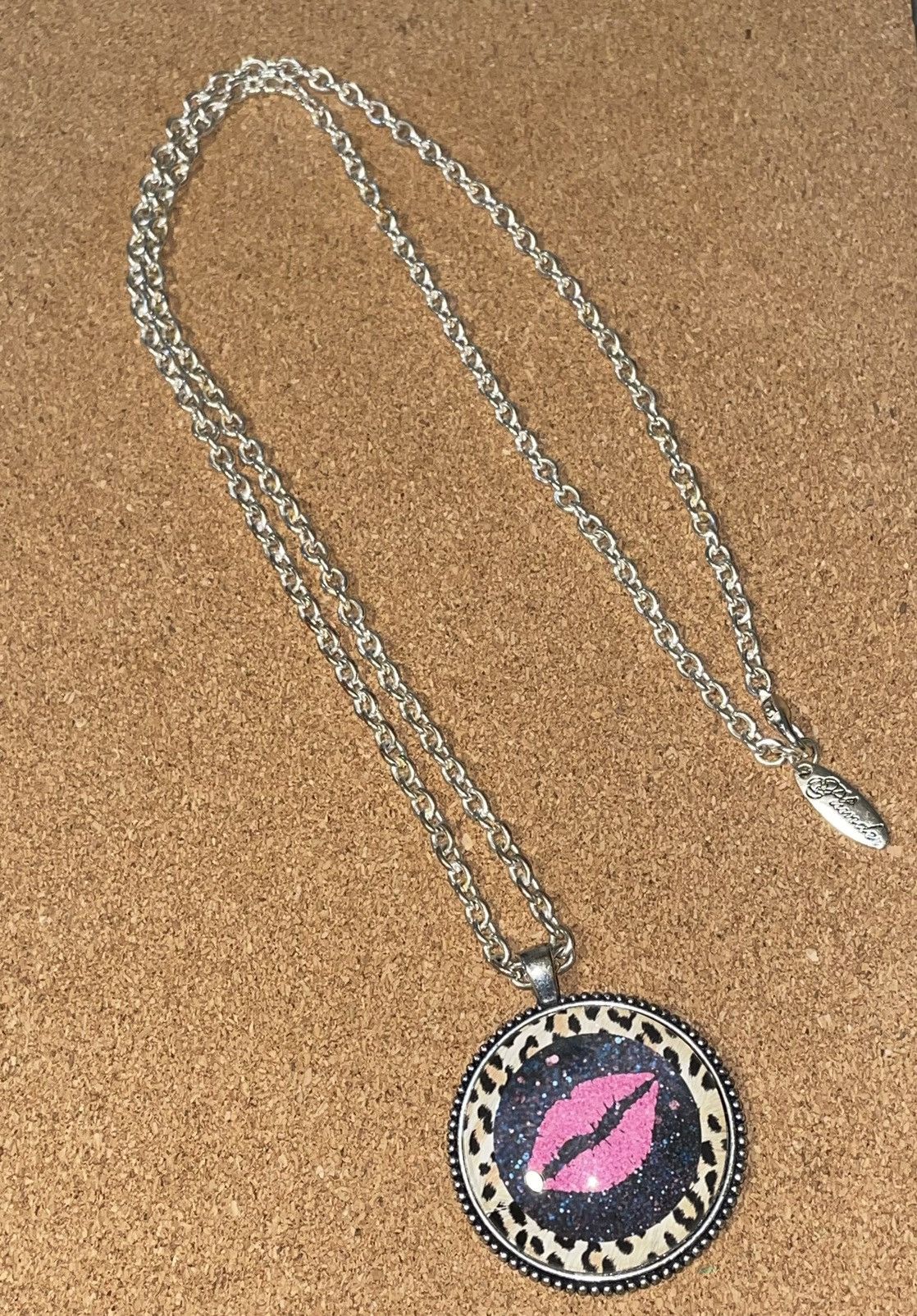 Vintage Plunder Leopard Kiss Atlas Pendant Necklace RARE Size ONE SIZE - 3 Thumbnail