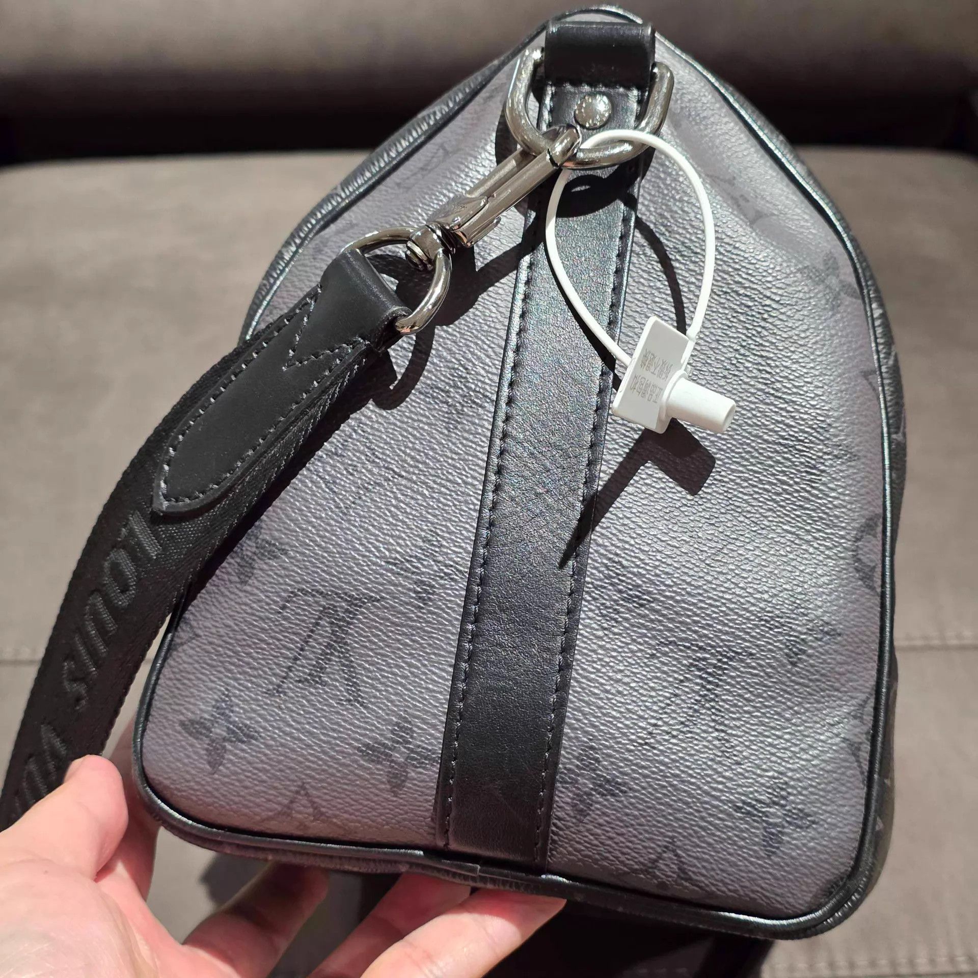 Louis Vuitton Louis Vuitton Men's Keepall 35 Black Travel Bag Size ONE SIZE - 5 Thumbnail