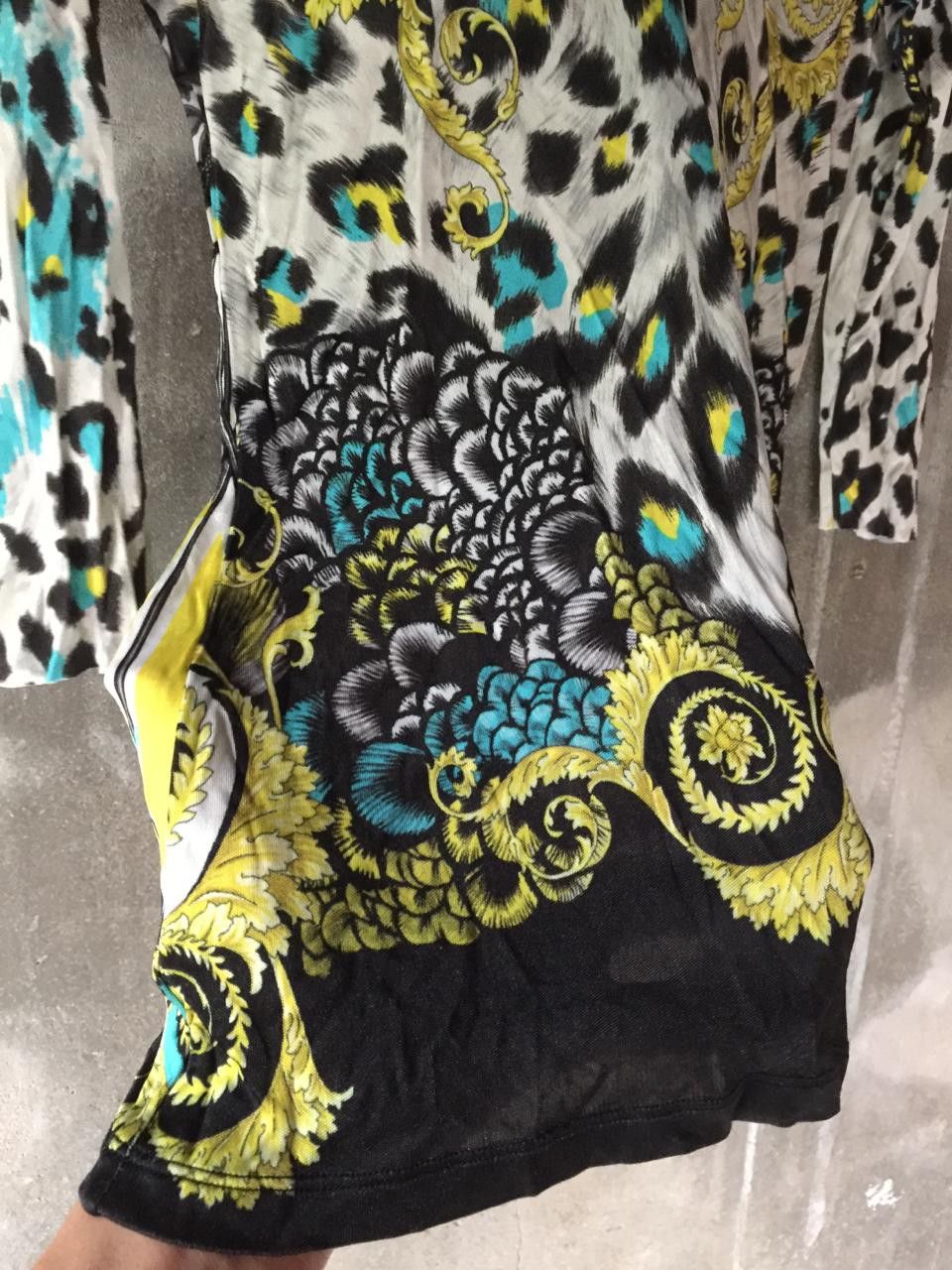 Versace × Vintage GIANNI VERSACE LEOPARD LONG SLEEVE Size M / US 6-8 / IT 42-44 - 7 Thumbnail