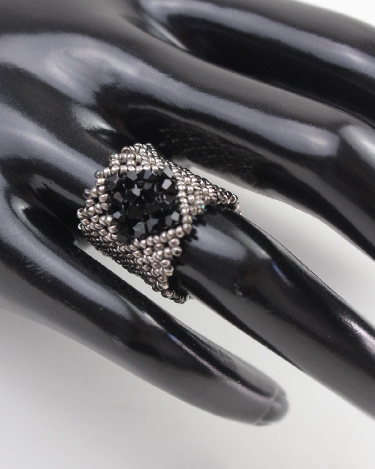 Vintage 2000S JAPANESE MADE MIDNIGHT GLAMOUR – STATEMENT BEADED RING Size ONE SIZE - 2 Thumbnail