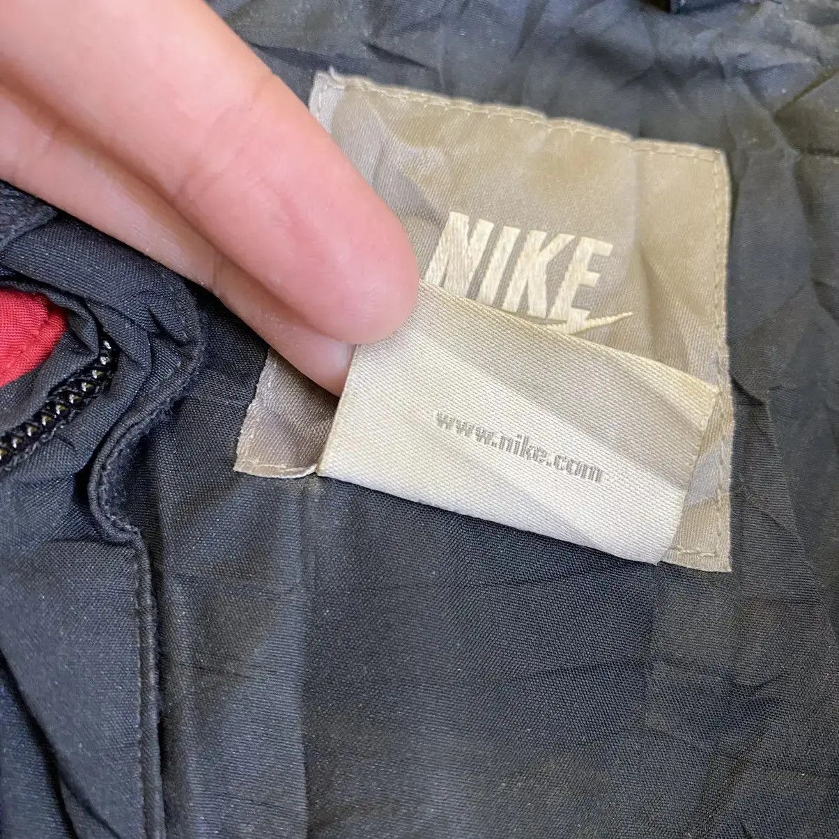 Nike Vintage NIKE SPORTSWEAR Light Puffer Outdoor Vest Jacket Size XL / US 12-14 / IT 48-50 - 6 Thumbnail