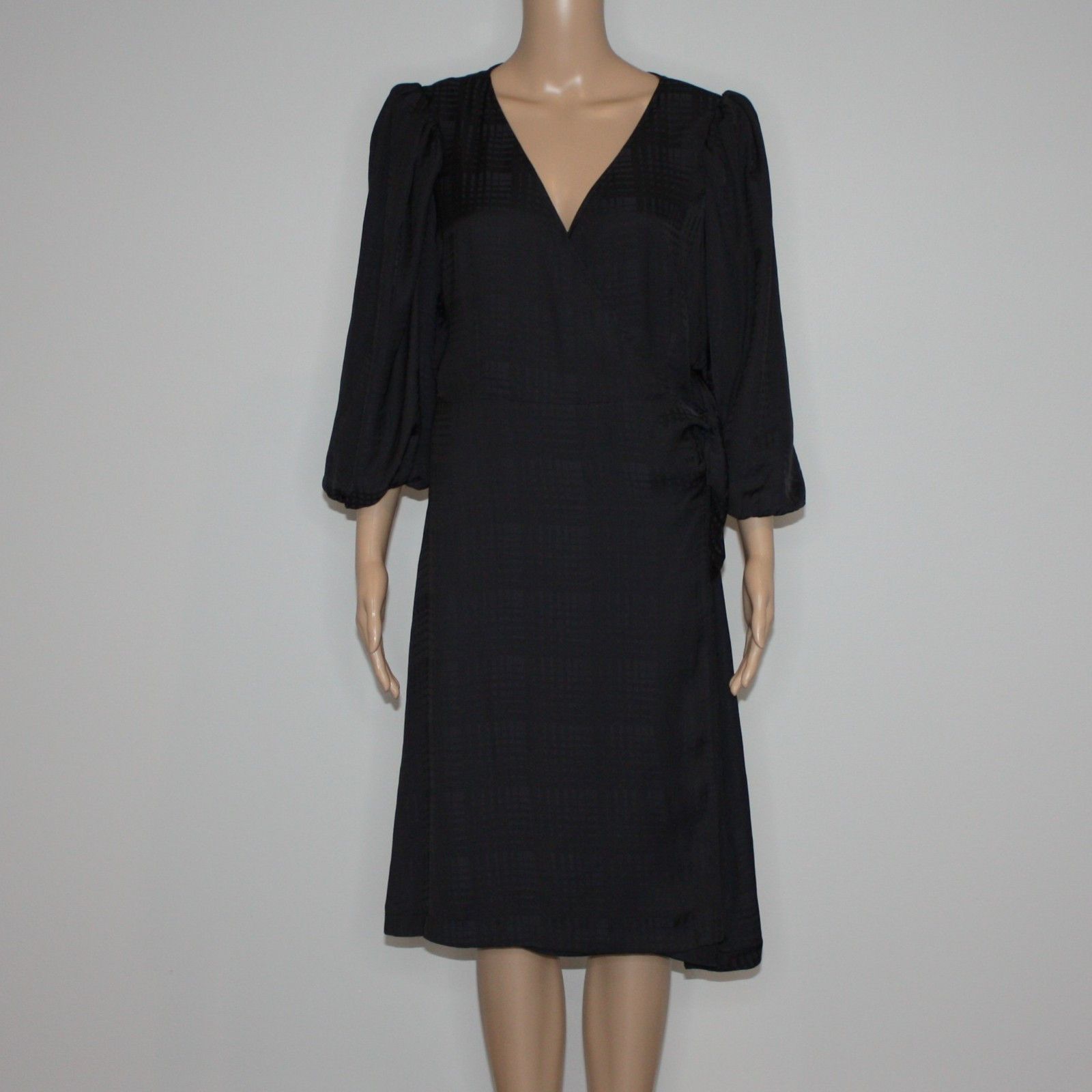 Other Halogen Everyday Three-Quarter Sleeve Wrap Dress in size M Size M / US 6-8 / IT 42-44 - 2 Thumbnail