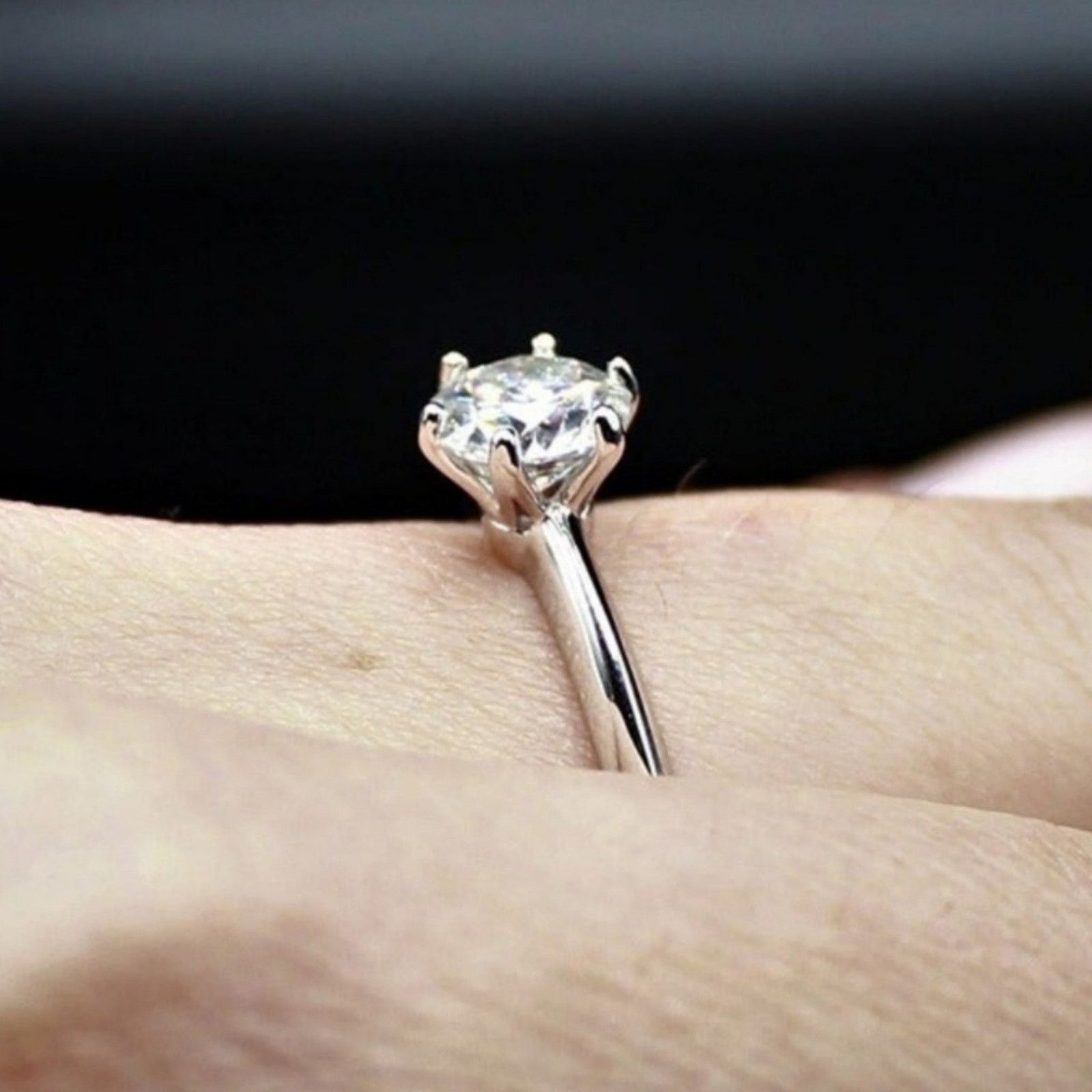 Other Round Cut Ring Knife Edge Solitaire Silver 9 NWT Size ONE SIZE - 6 Thumbnail