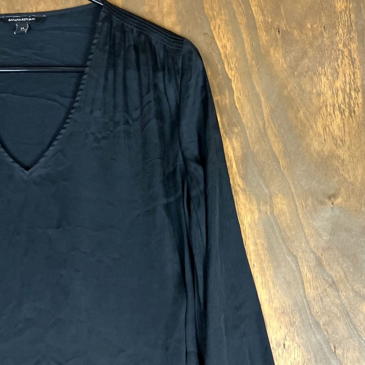 Banana Republic Banana Republic Blouse Black V-Neck Long Sleeve Sheer Lightweight M Women’s Shirt Size M / US 6-8 / IT 42-44 - 5 Thumbnail