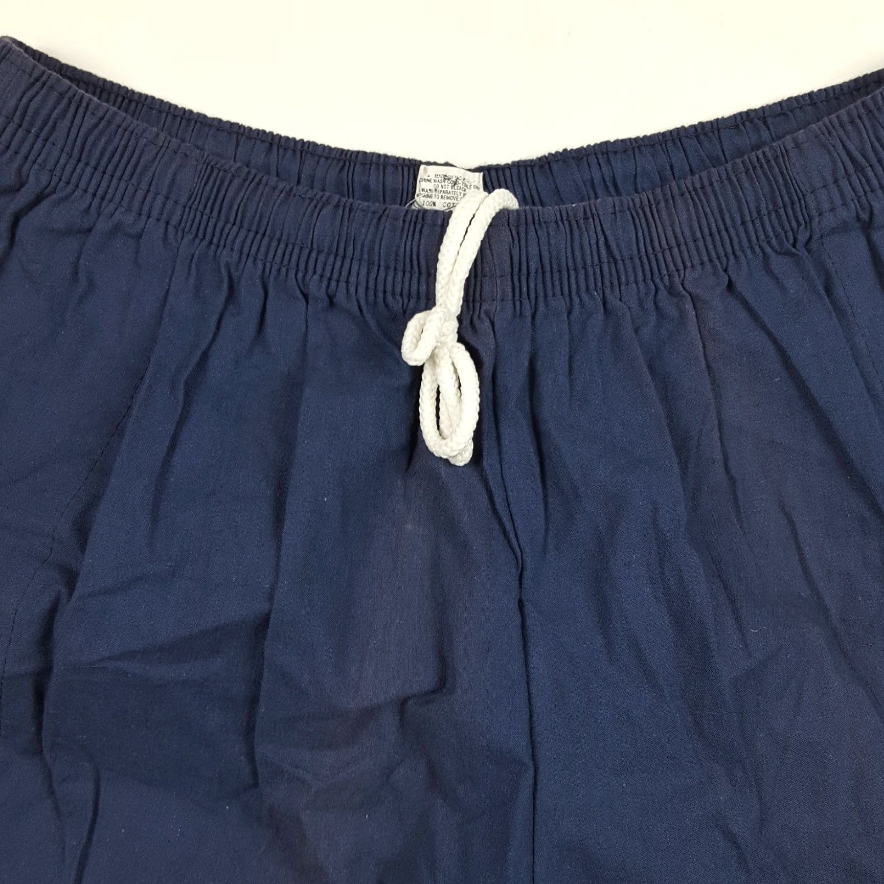 Vintage VINTAGE Blooming & Co Sailor Women's XL Navy Paperbag Sweat Shorts Size 30" / US 8 / IT 44 - 2 Thumbnail