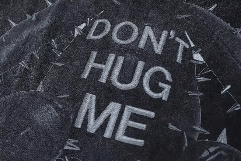 Japanese Brand × Vintage "Don't Hug-L" Oversized T-shirt Size US L / EU 52-54 / 3 - 3 Thumbnail