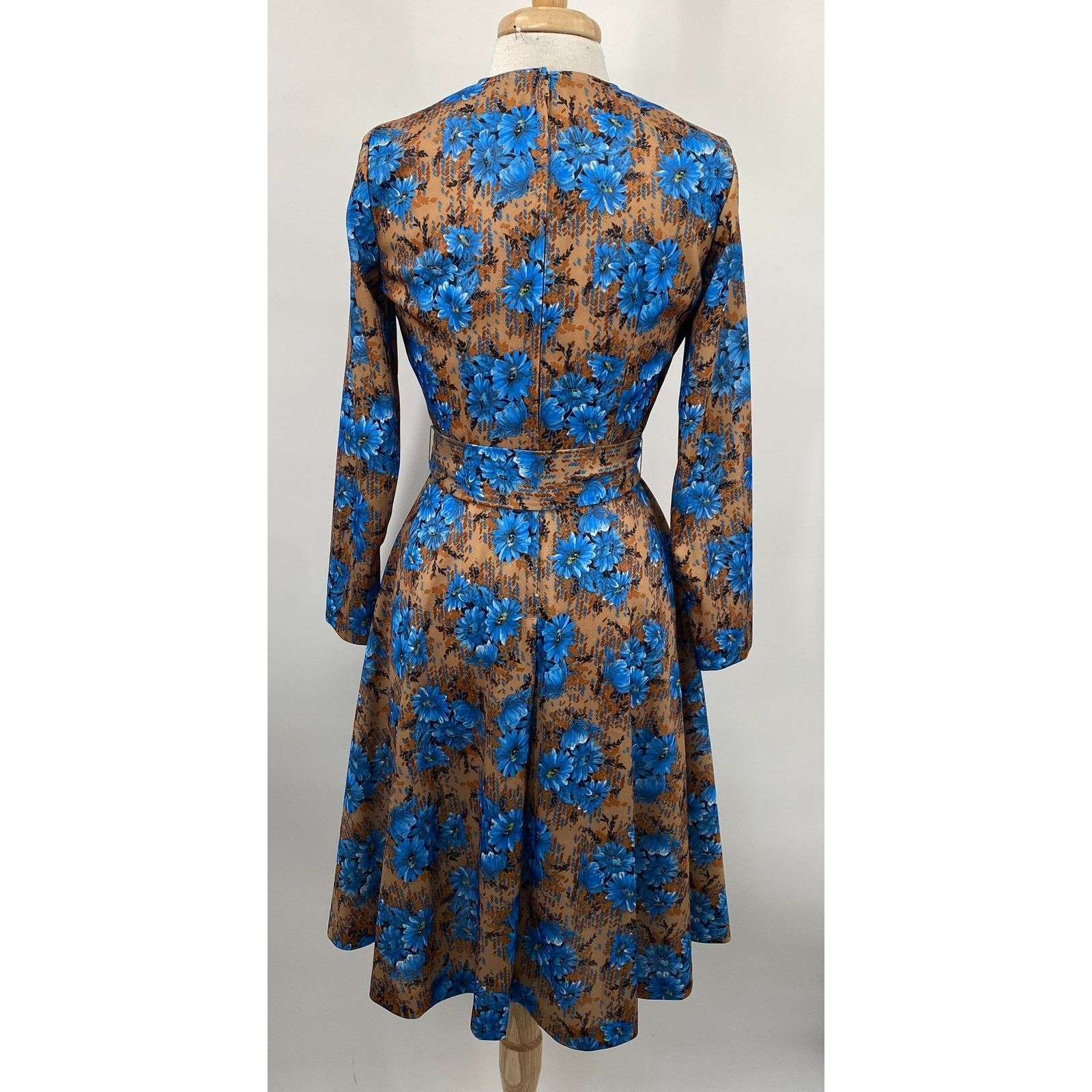 Vintage Vintage 60s Floral Fit & Flare Dress Tie Belt Long Sleeve Size M / US 6-8 / IT 42-44 - 6 Thumbnail
