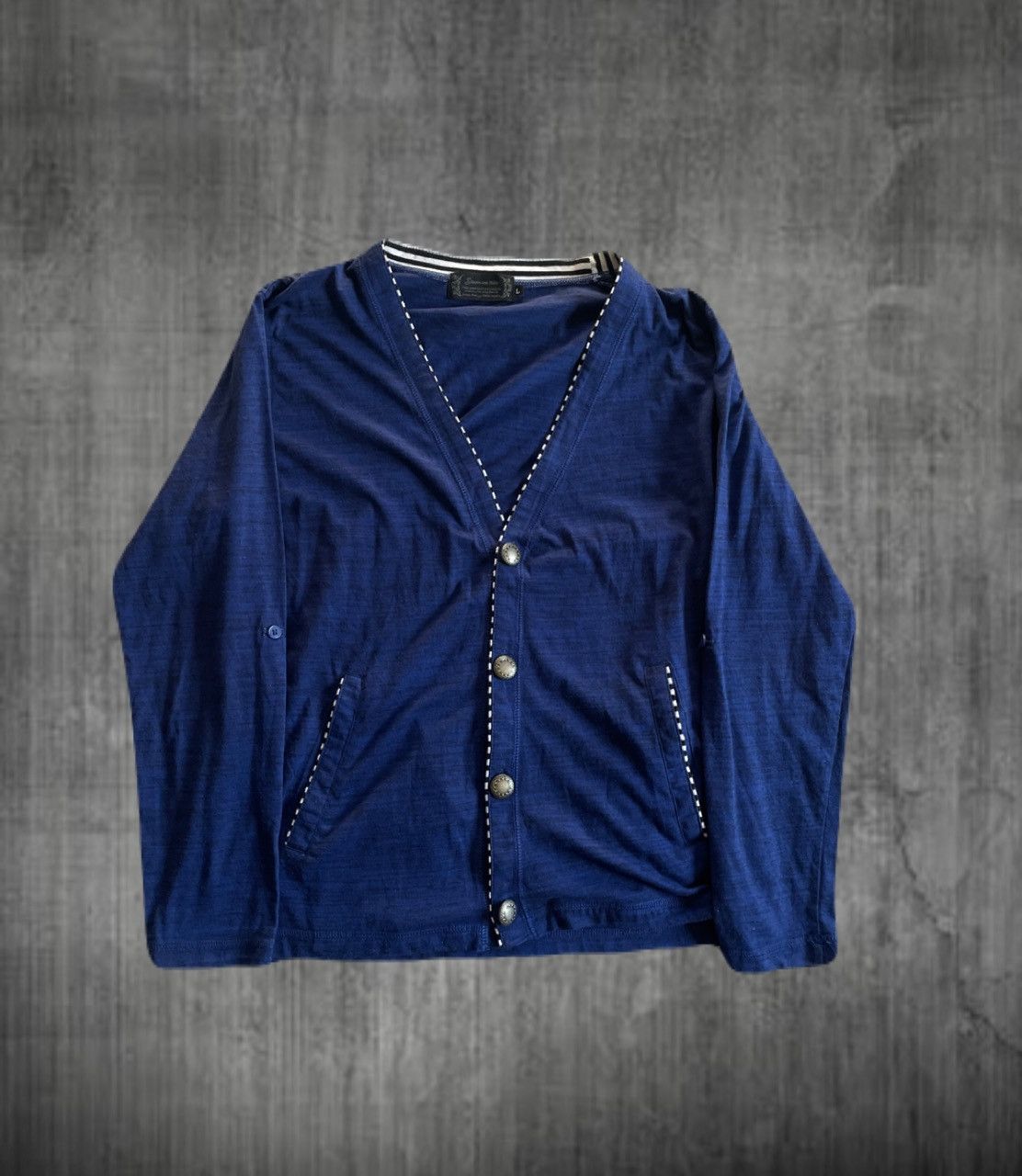 If Six Was Nine 2000s Japanese archive Vkei Gothic Button V-Neck Cardigan Size US S / EU 44-46 / 1 - 1 Thumbnail