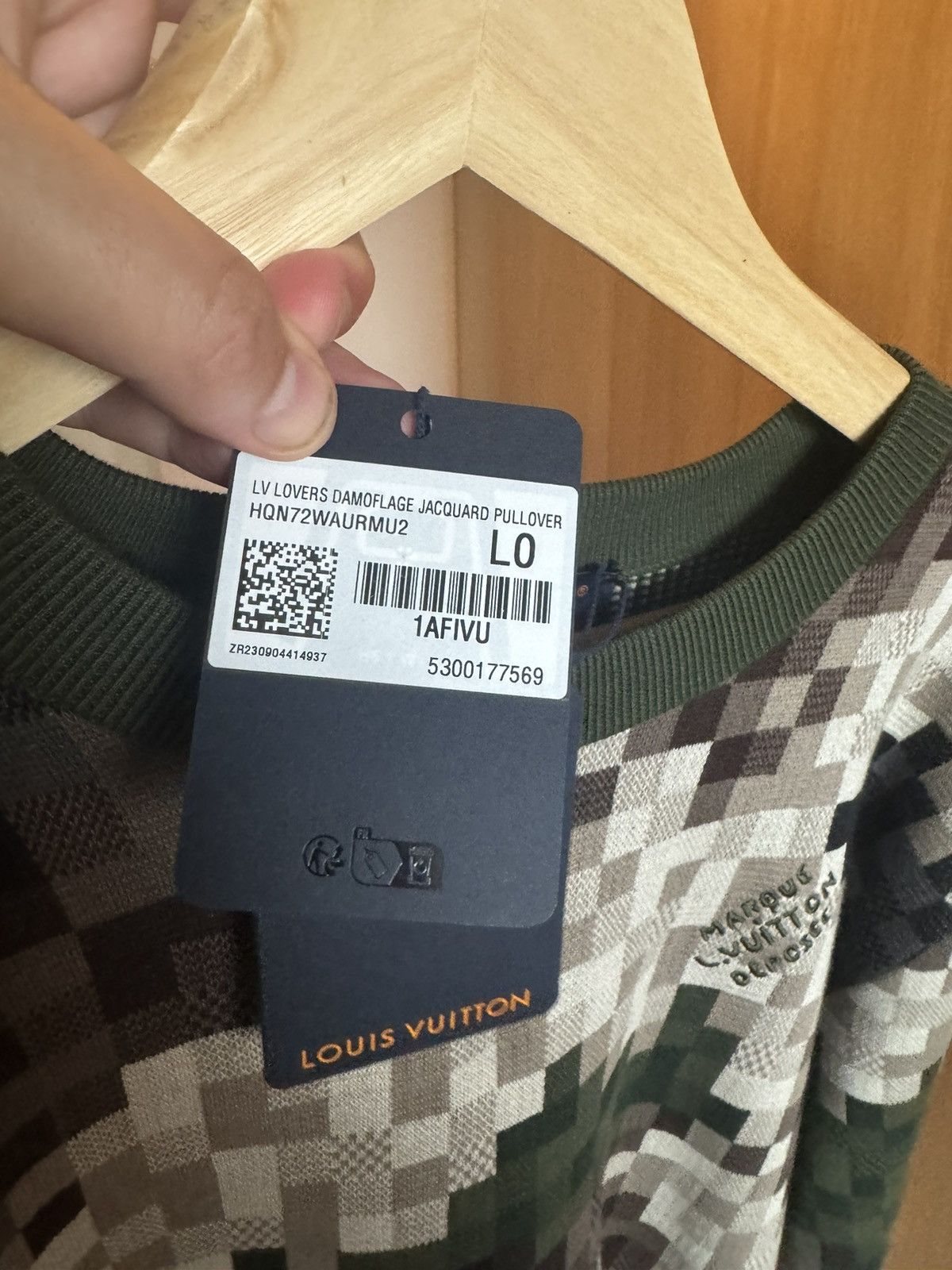 Louis Vuitton Louis vuitton x Pharell crewneck Size US L / EU 52-54 / 3 - 10 Thumbnail