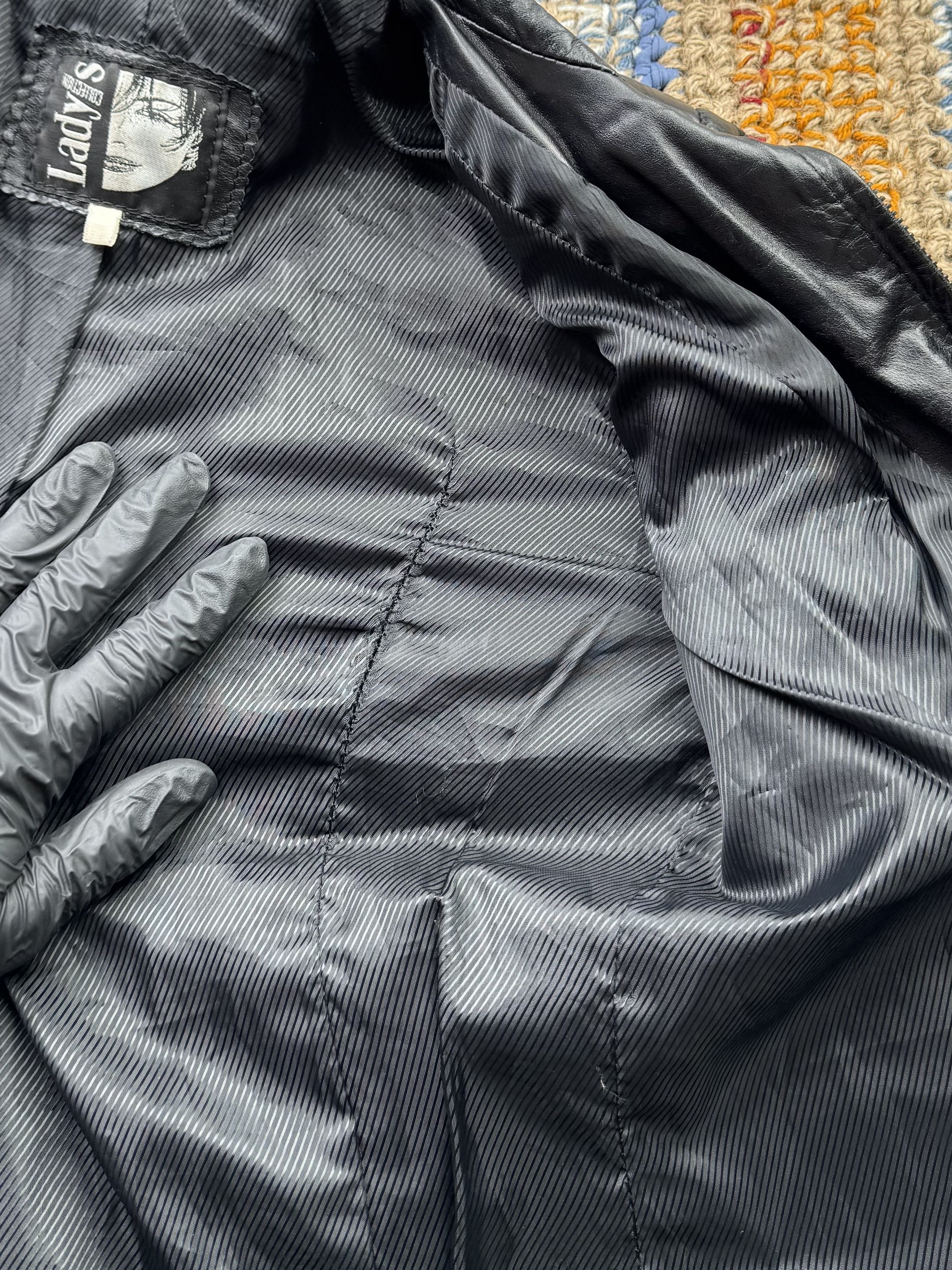 Japanese Brand Vintage Cropped Leather Jacket (E4) Size S / US 4 / IT 40 - 8 Thumbnail