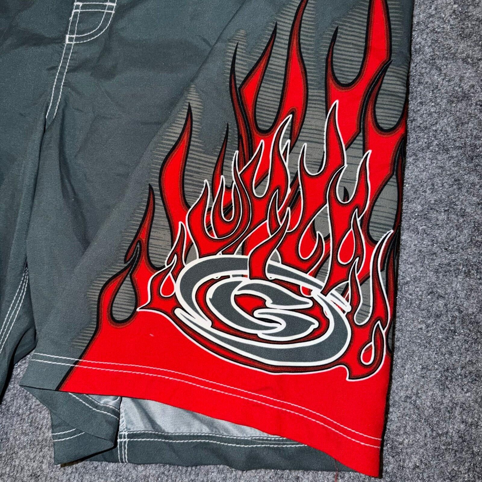 Gotcha Gotcha Red Flames Surf Board Shorts Mens LG VTG Y2K 90s Rare Size US 34 / EU 50 - 2 Thumbnail