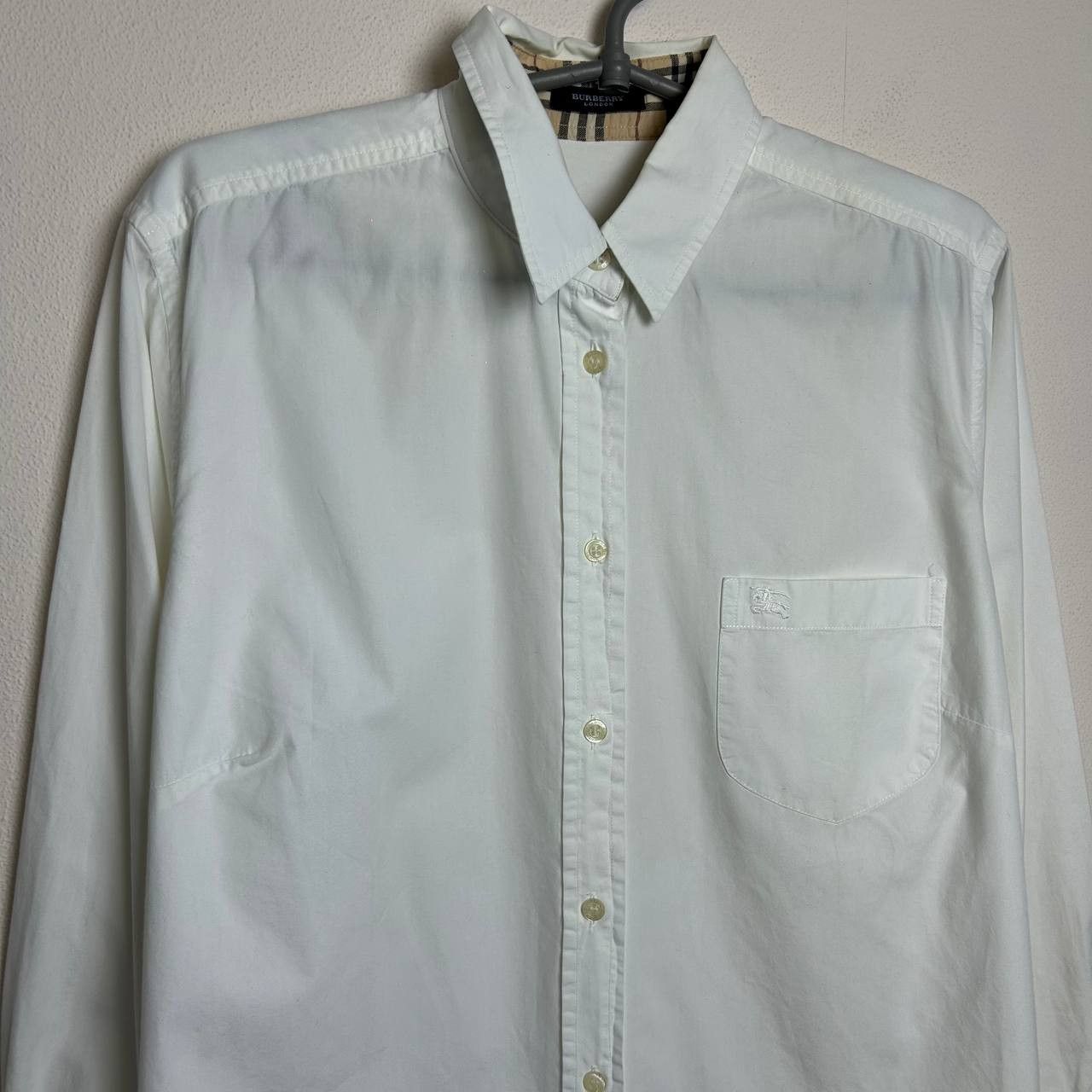 Burberry Luxury Burberry Small logo basic button white designer shirt Size XL / US 12-14 / IT 48-50 - 2 Thumbnail