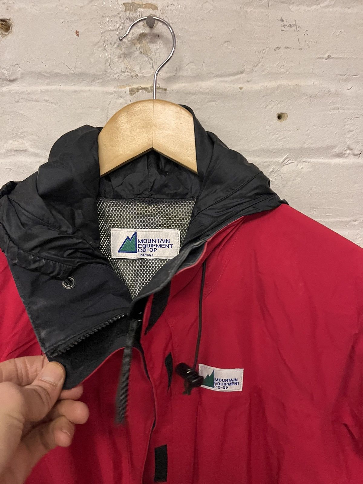 Mountain Equipment Company × Vintage Vintage MEC Red Gore Tex Rain Jacket Size US L / EU 52-54 / 3 - 4 Thumbnail