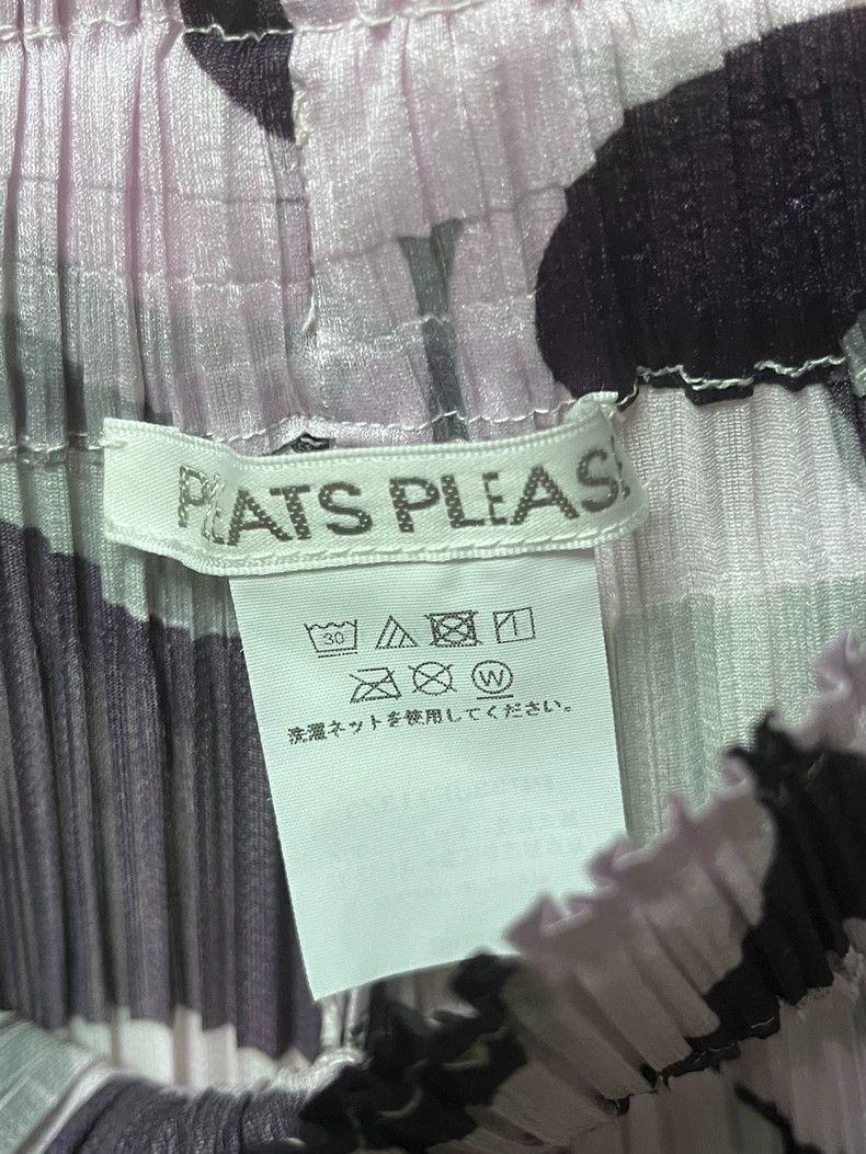 Issey Miyake Issey Miyake size:3 Floral color pattern impression pleate Size 22" - 3 Thumbnail
