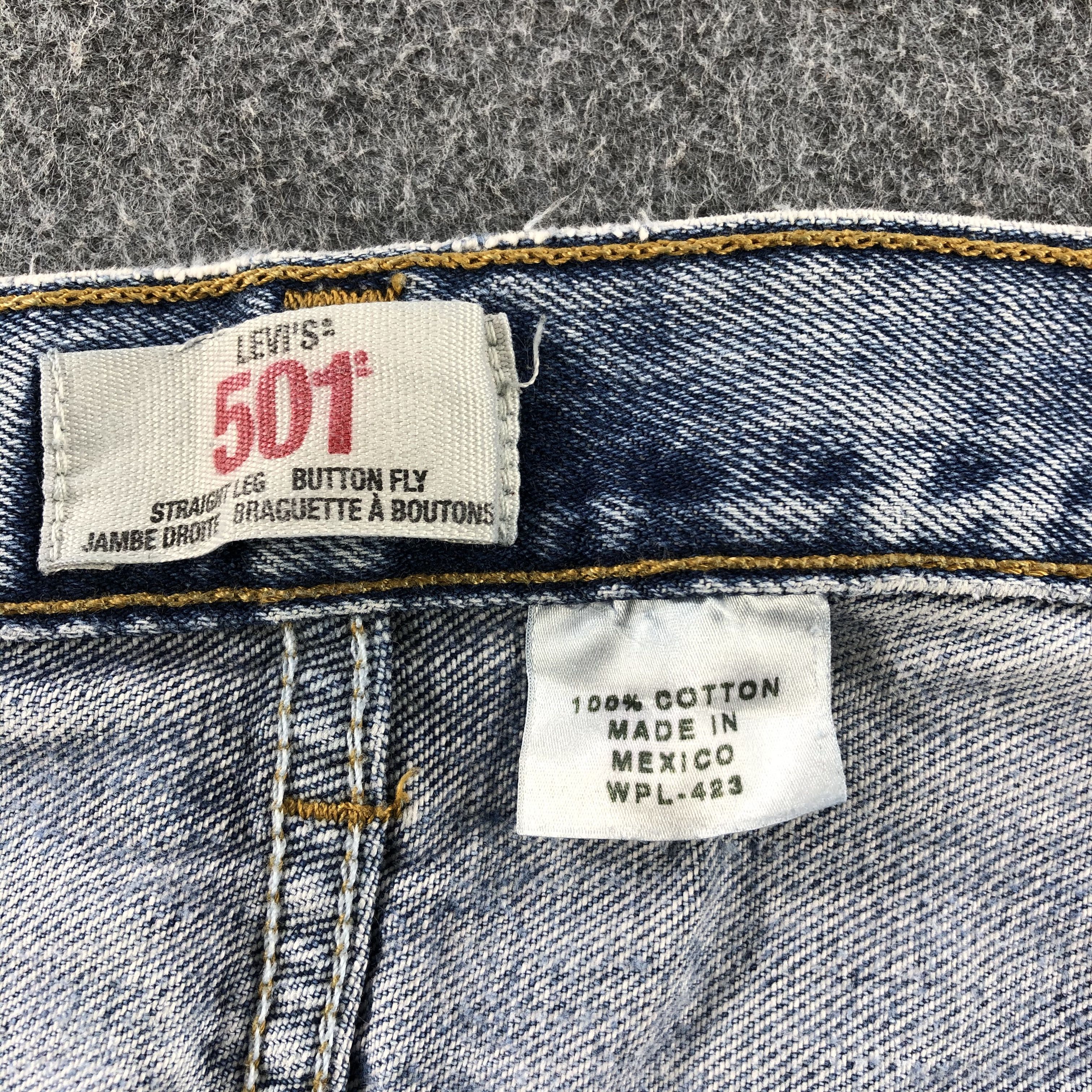 Levi's Vintage Light Wash Levis 501 Jeans- J1362 Size US 35 - 10 Thumbnail