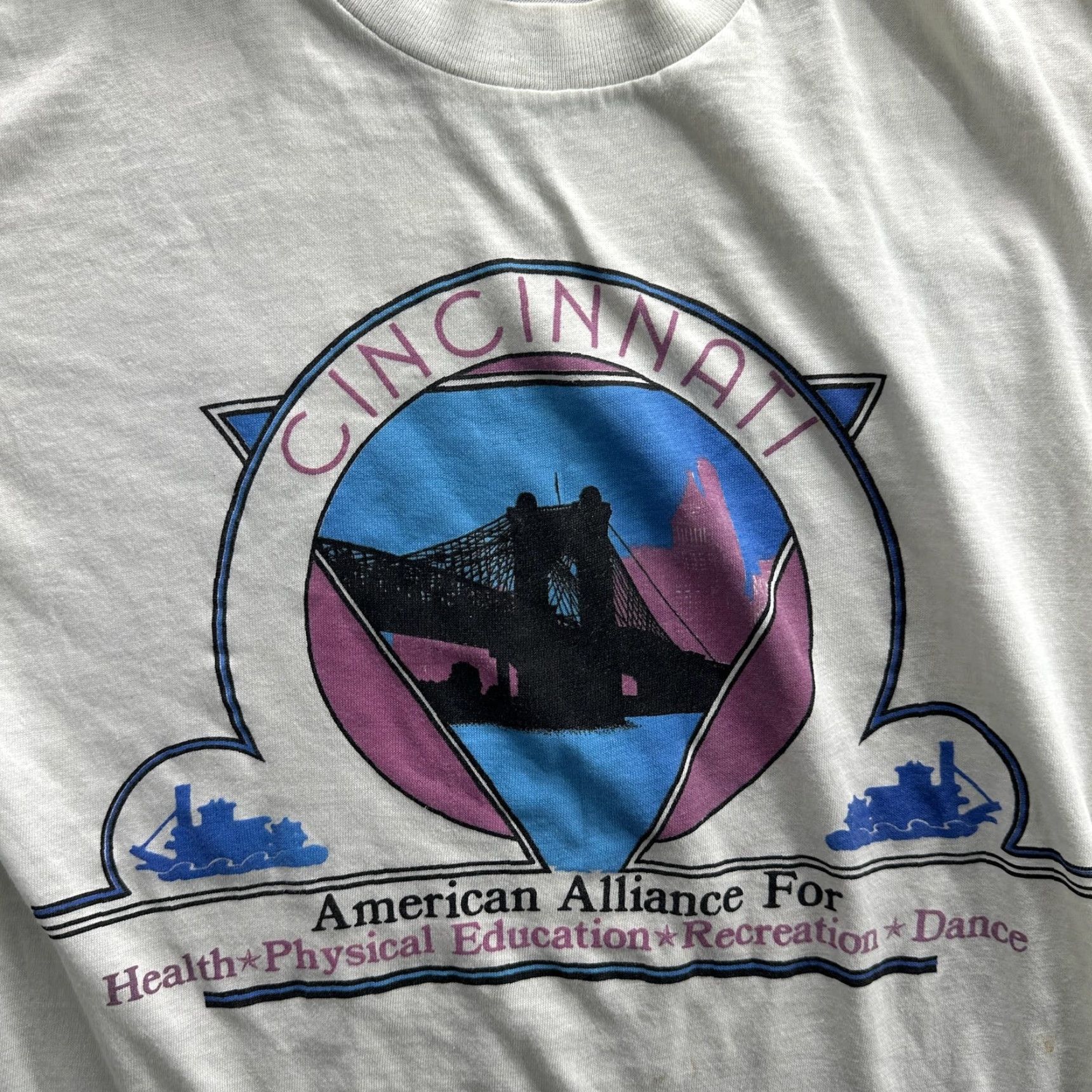 Vintage VINTAGE Cincinnati Shirt Mens M White 90s American Alliance For Health Recreation Cincinnati Skyline Tee Size US M / EU 48-50 / 2 - 4 Thumbnail