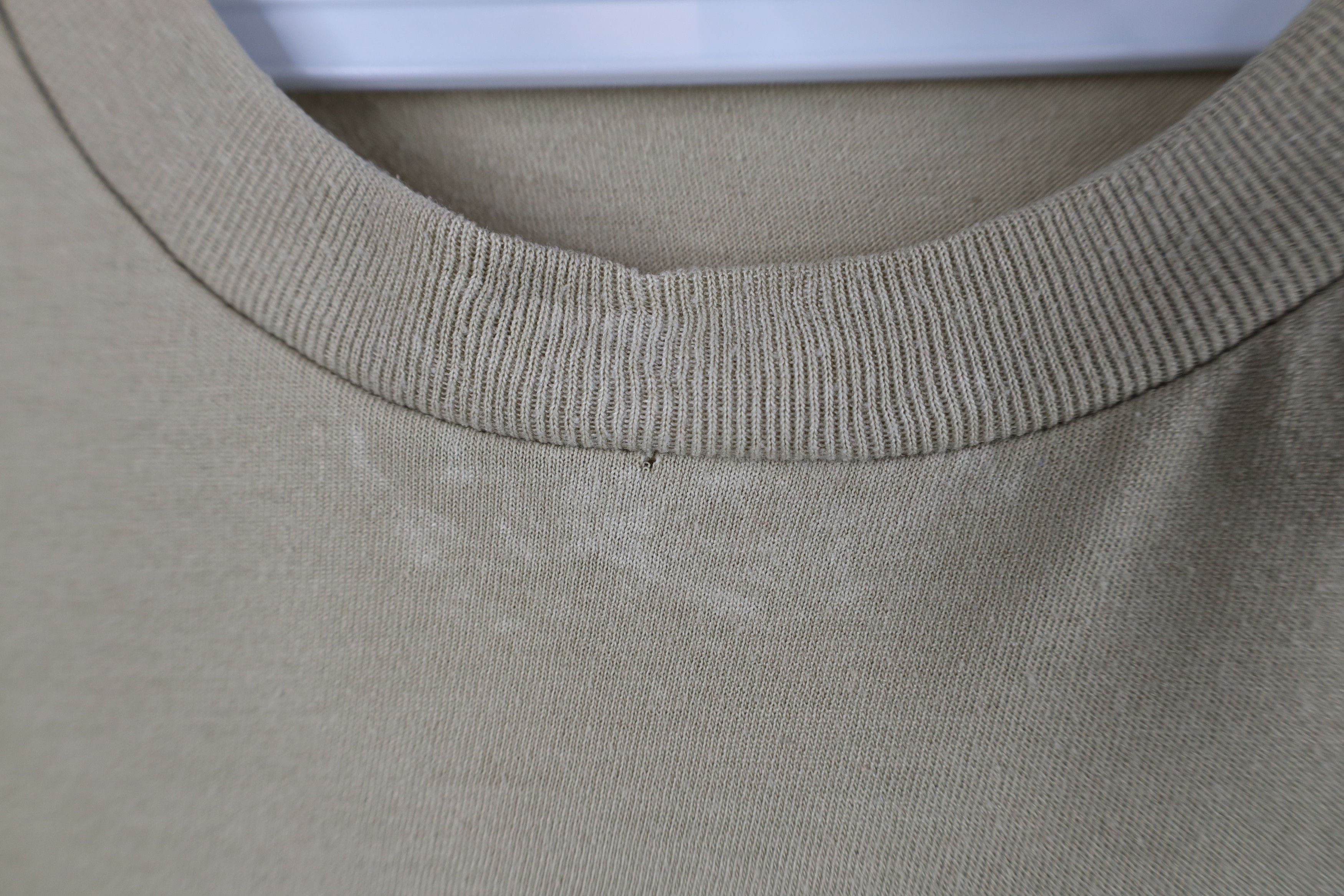 Vintage Vintage 90s Streetwear Blank Knit Short Sleeve T-Shirt Tan Size US L / EU 52-54 / 3 - 4 Thumbnail