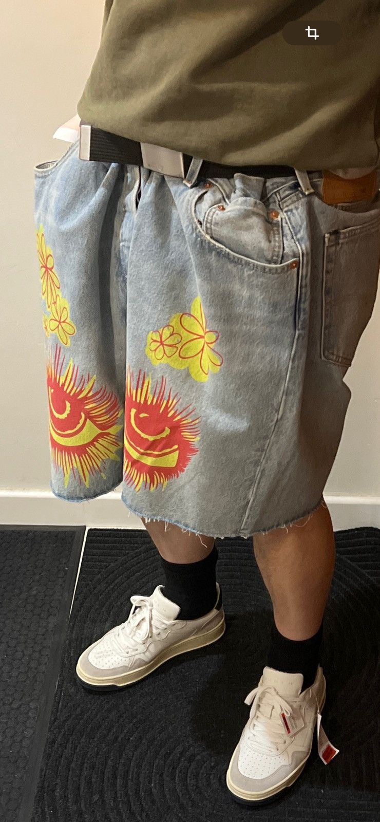 Levi's levis oversized cut out eye print shorts Size US 34 / EU 50 - 11 Thumbnail