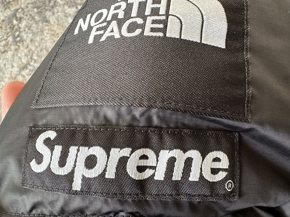 Supreme × The North Face SUPREME x THE NORTH FACE SPLIT NUPTSE JACKET (L) Size US L / EU 52-54 / 3 - 6 Thumbnail