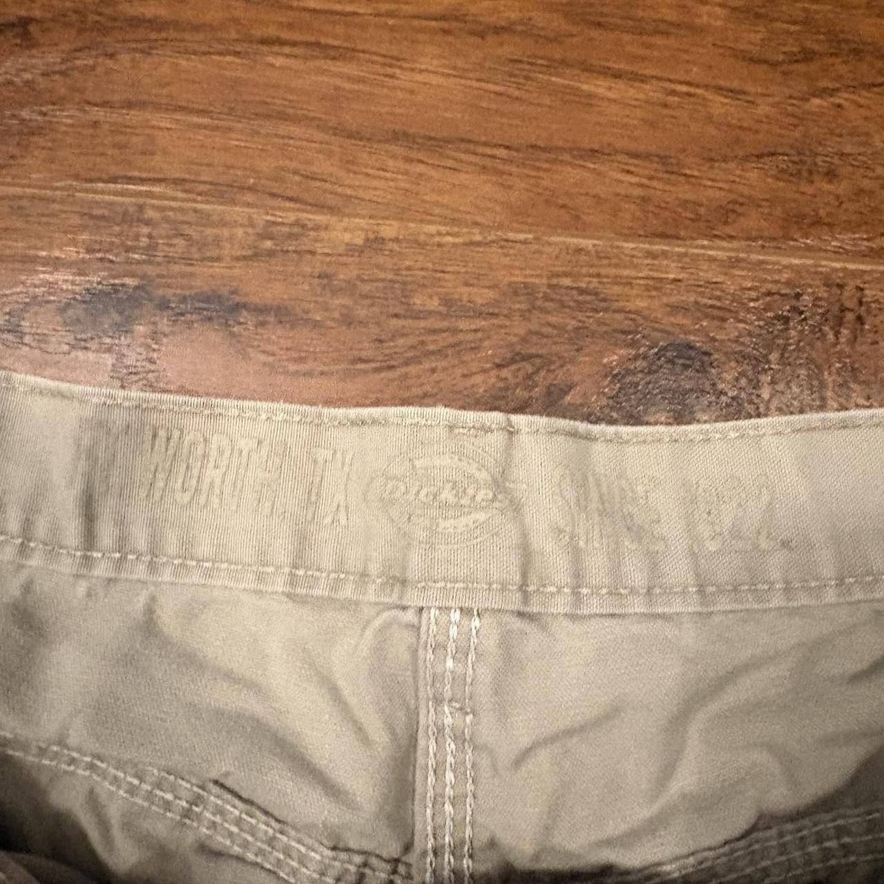 Dickies Crazy Vintage Y2K/2000s Dickies Paint Splatter Workwear Khaki Grunge Cargo Shorts! Size US 40 / EU 56 - 4 Thumbnail