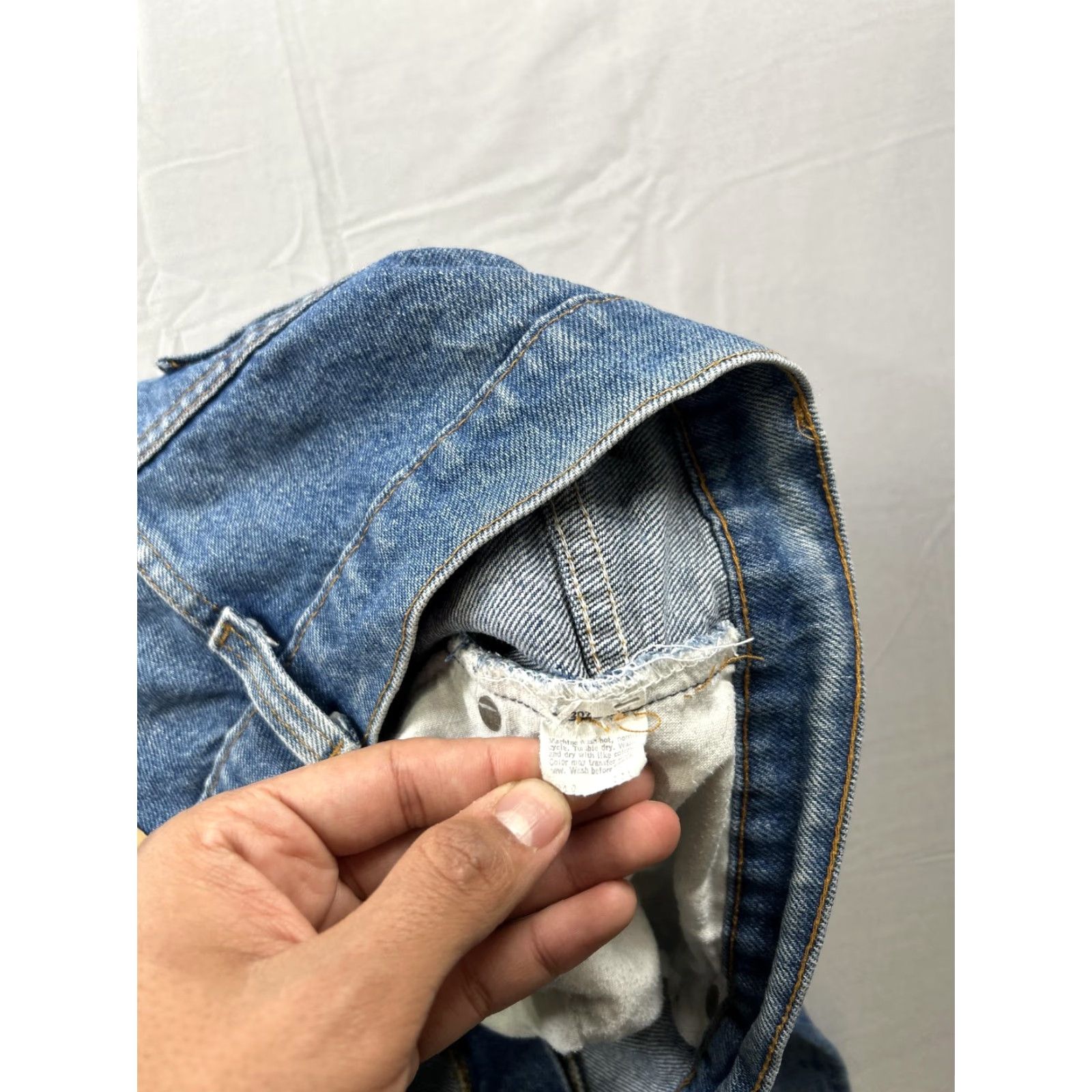 Levi's VINTAGE Levi's Jeans 517 38X31 Bootcut Men Blue 5-Pocket Distressed Relaxed Straight Belt Closure USA 90s Size US 38 / EU 54 - 5 Thumbnail