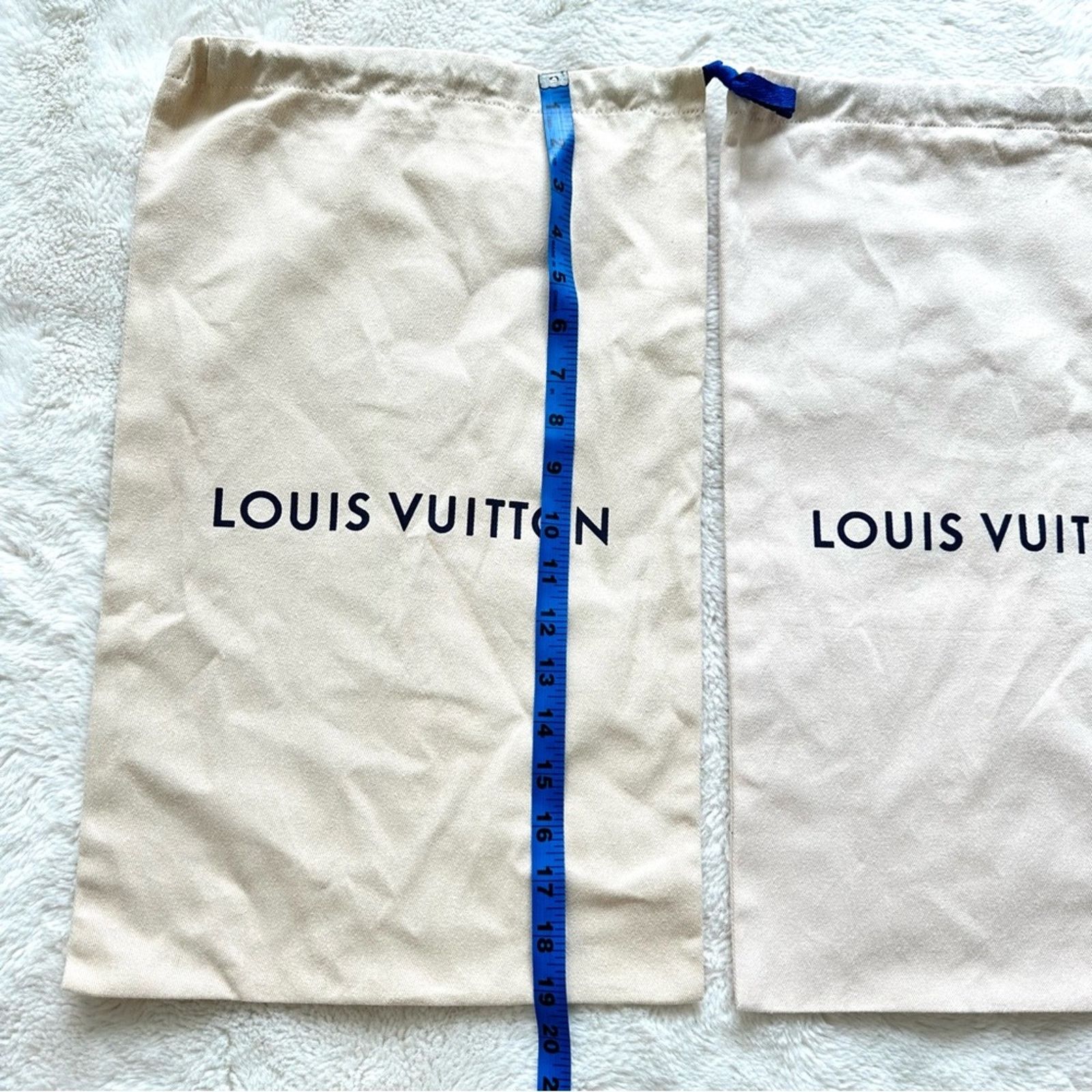 Louis Vuitton Louis Vuitton dust bags for shoes Size US 39 - 2 Thumbnail