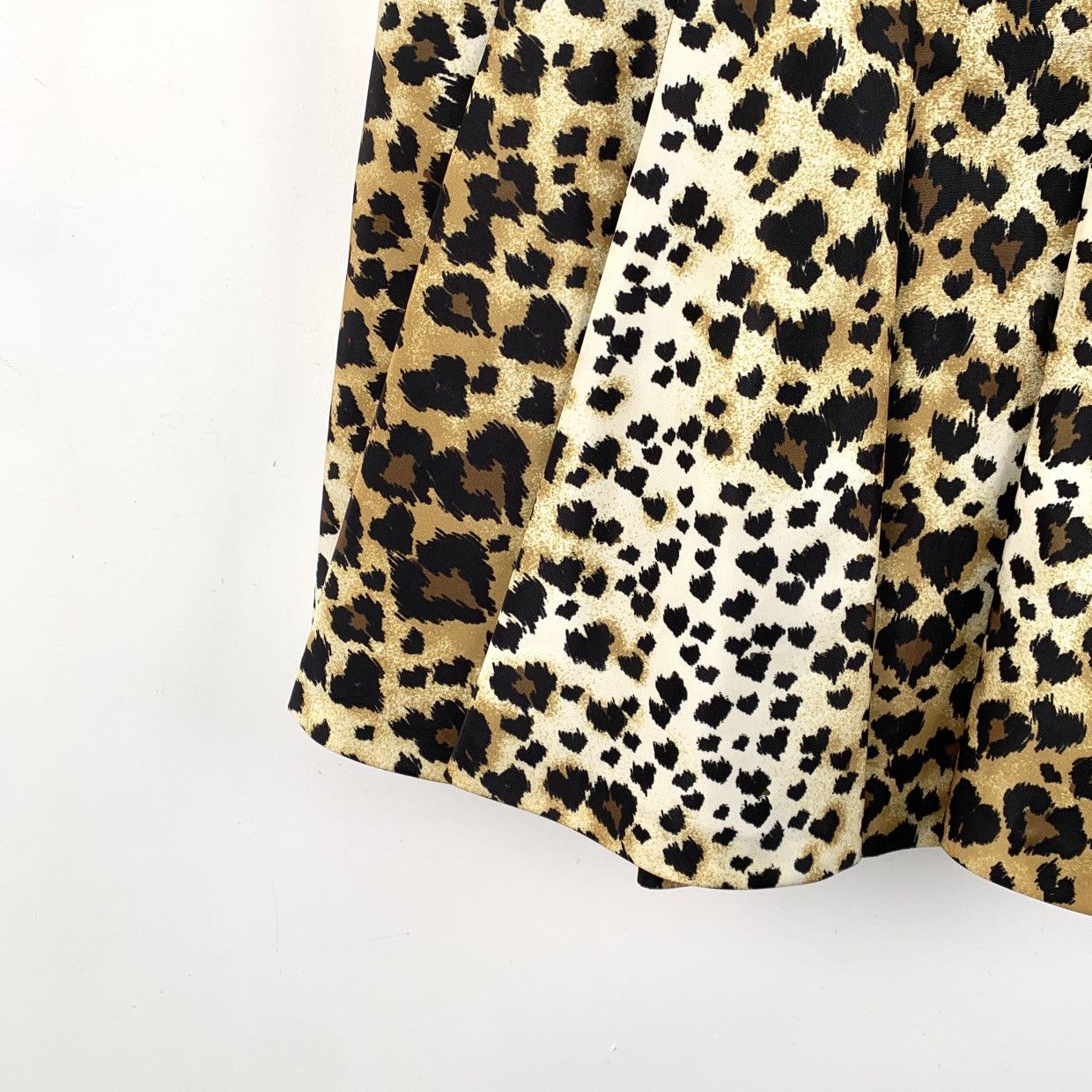 Valentino Valentino Brown Leopard Print Short Sleeve Dress K26WX Size M / US 6-8 / IT 42-44 - 4 Thumbnail