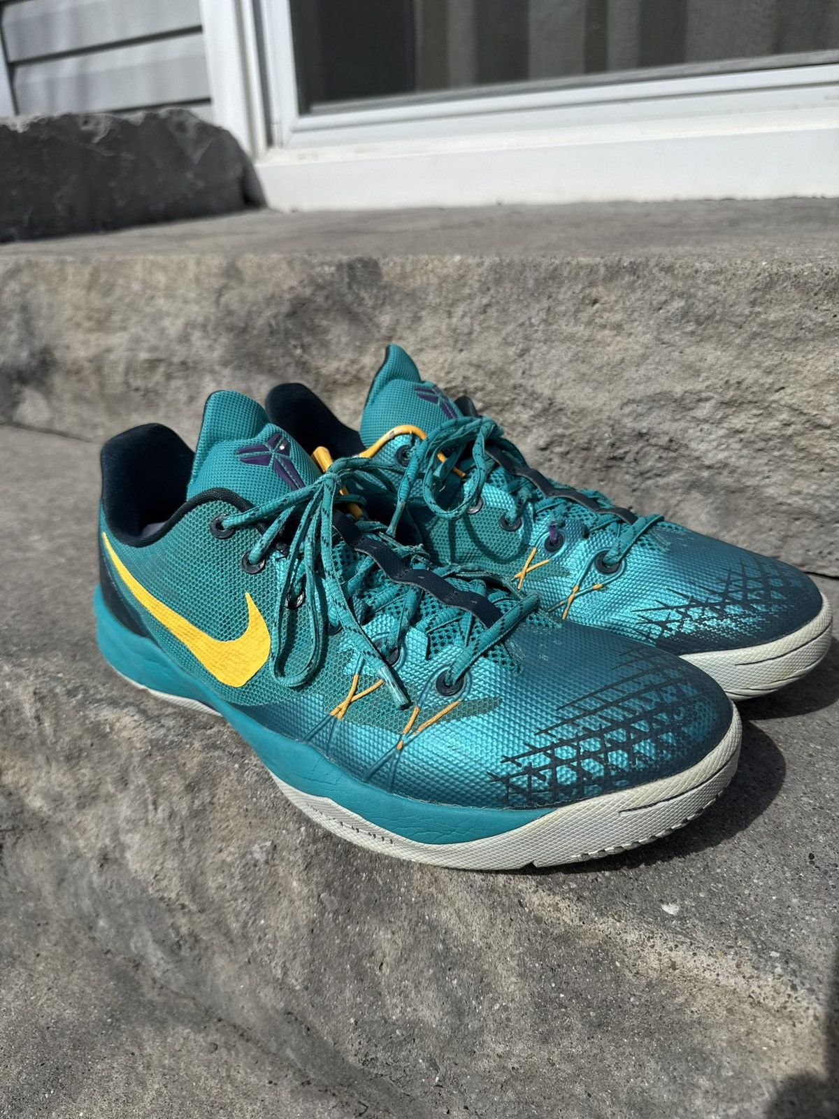 Nike Nike Zoom Kobe Bryant Venomenon 4 2013 Size US 12 / EU 45 - 5 Thumbnail