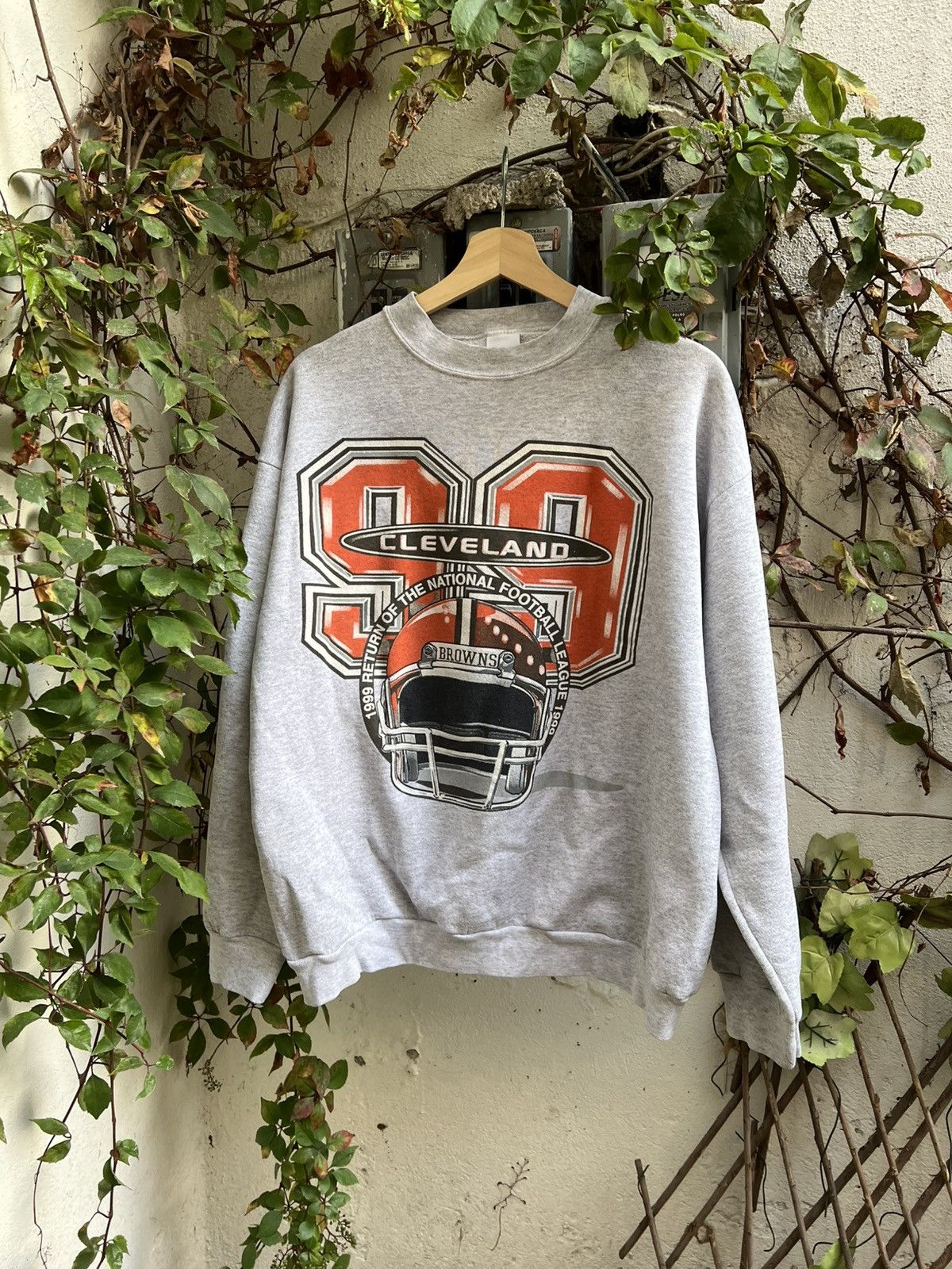 Logo 7 1999 Cleveland Browns Return of the NFL Helmet Team Tee Size US L / EU 52-54 / 3 - 1 Thumbnail