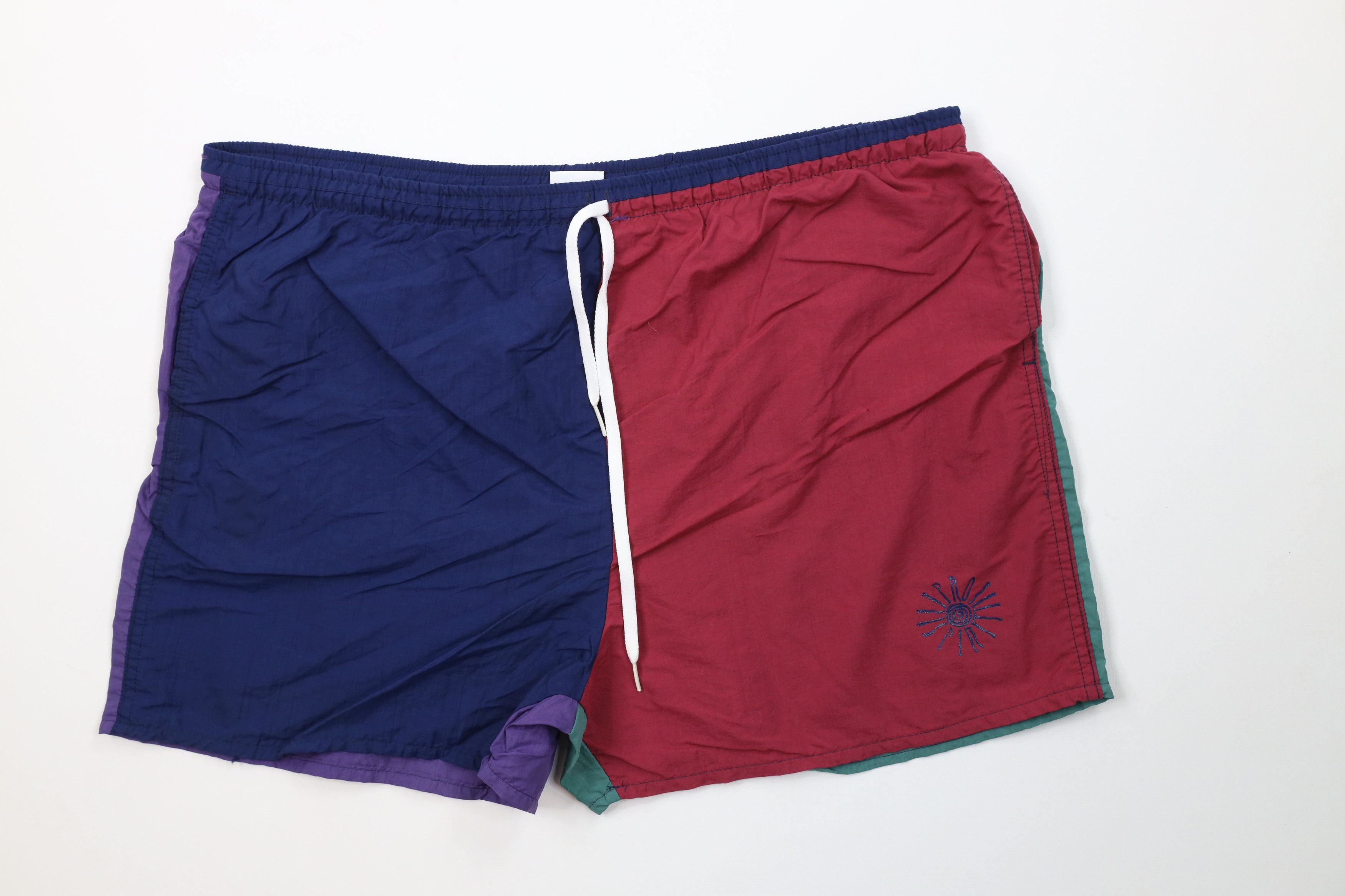 Vintage Vintage 90s Streetwear Block Tribal Sun Lined Shorts USA Size US 34 / EU 50 - 1 Thumbnail
