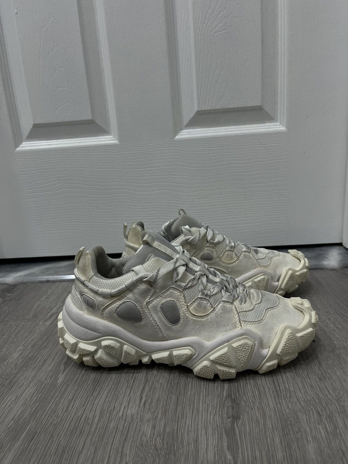 Acne Studios Boltzer M sneaker. Size 40 Size US 7 / EU 40 - 13 Thumbnail