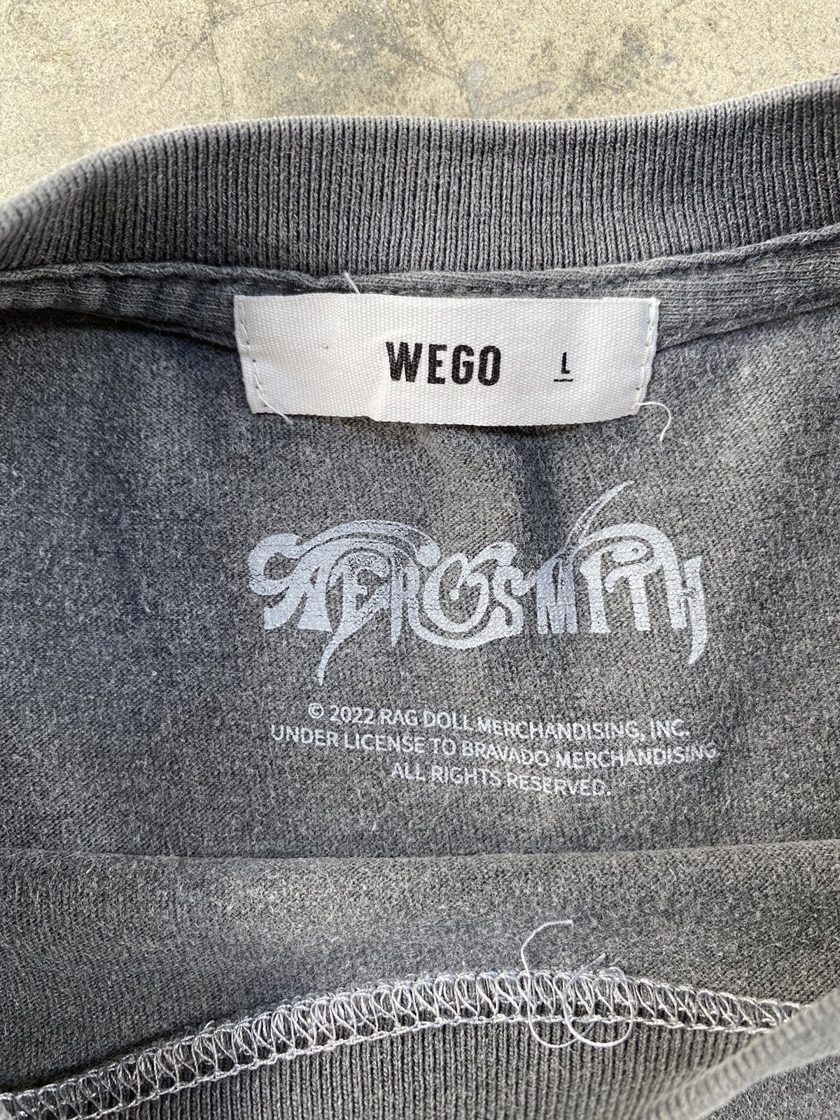 Band Tees Sick🔥Rare Hajime Sorayama "Aerosmith" Band Tees Size US L / EU 52-54 / 3 - 10 Thumbnail