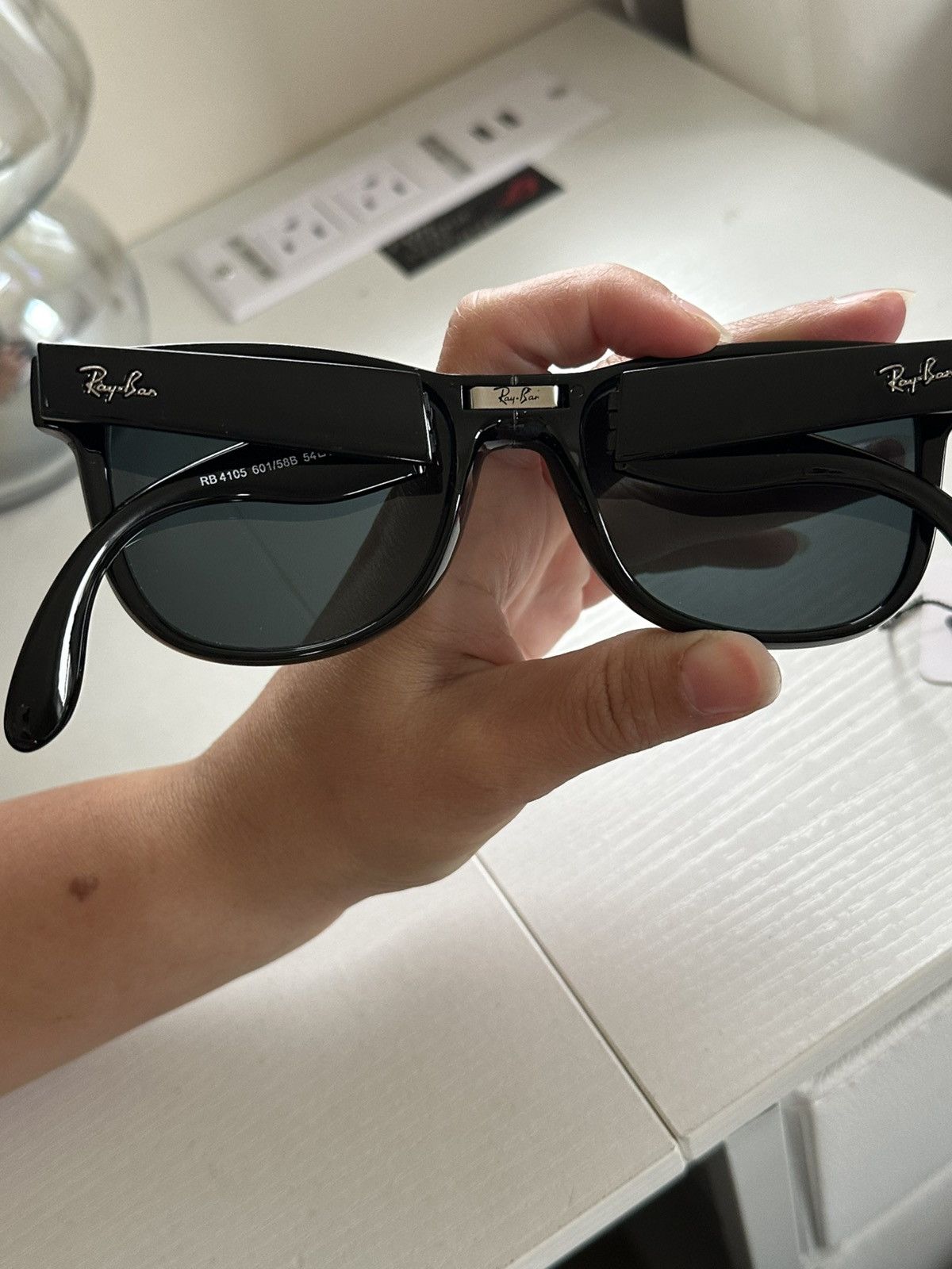 RayBan Ray-Ban Wayfarer Folding Classic RB4105 Size ONE SIZE - 9 Thumbnail