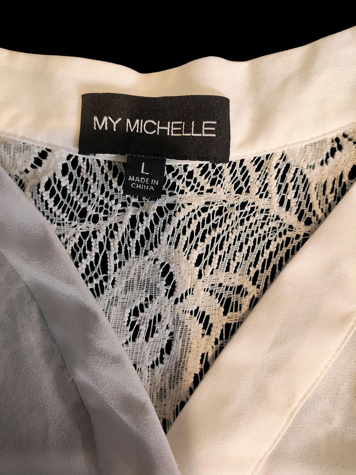 Designer Sleeveless White Button-Up Blouse Zip Pocket by My Michelle Size ONE SIZE - 8 Thumbnail